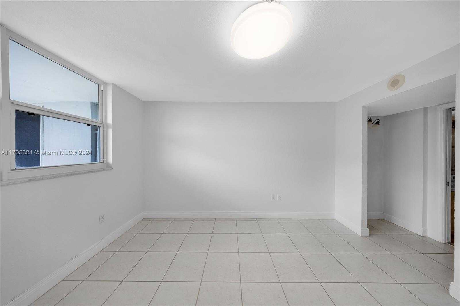 Small Image of 465 OCEAN DR #507, Miami Beach Number 20