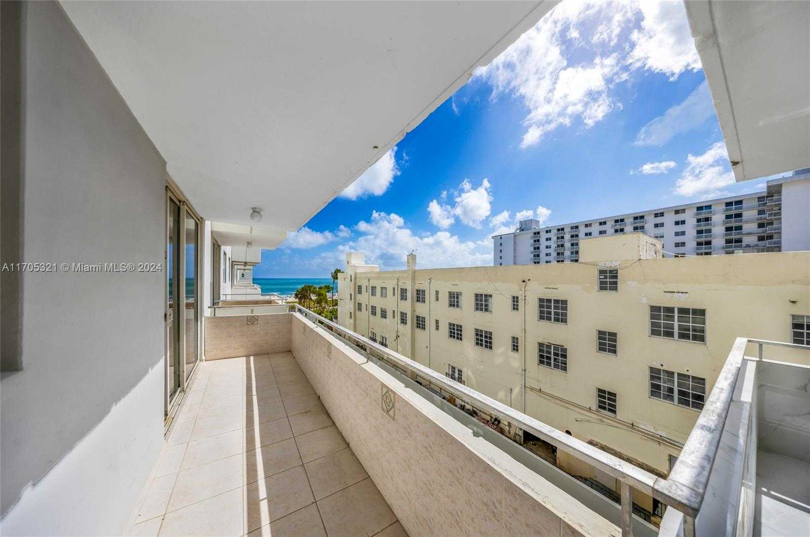Small Image of 465 OCEAN DR #507, Miami Beach Number 24