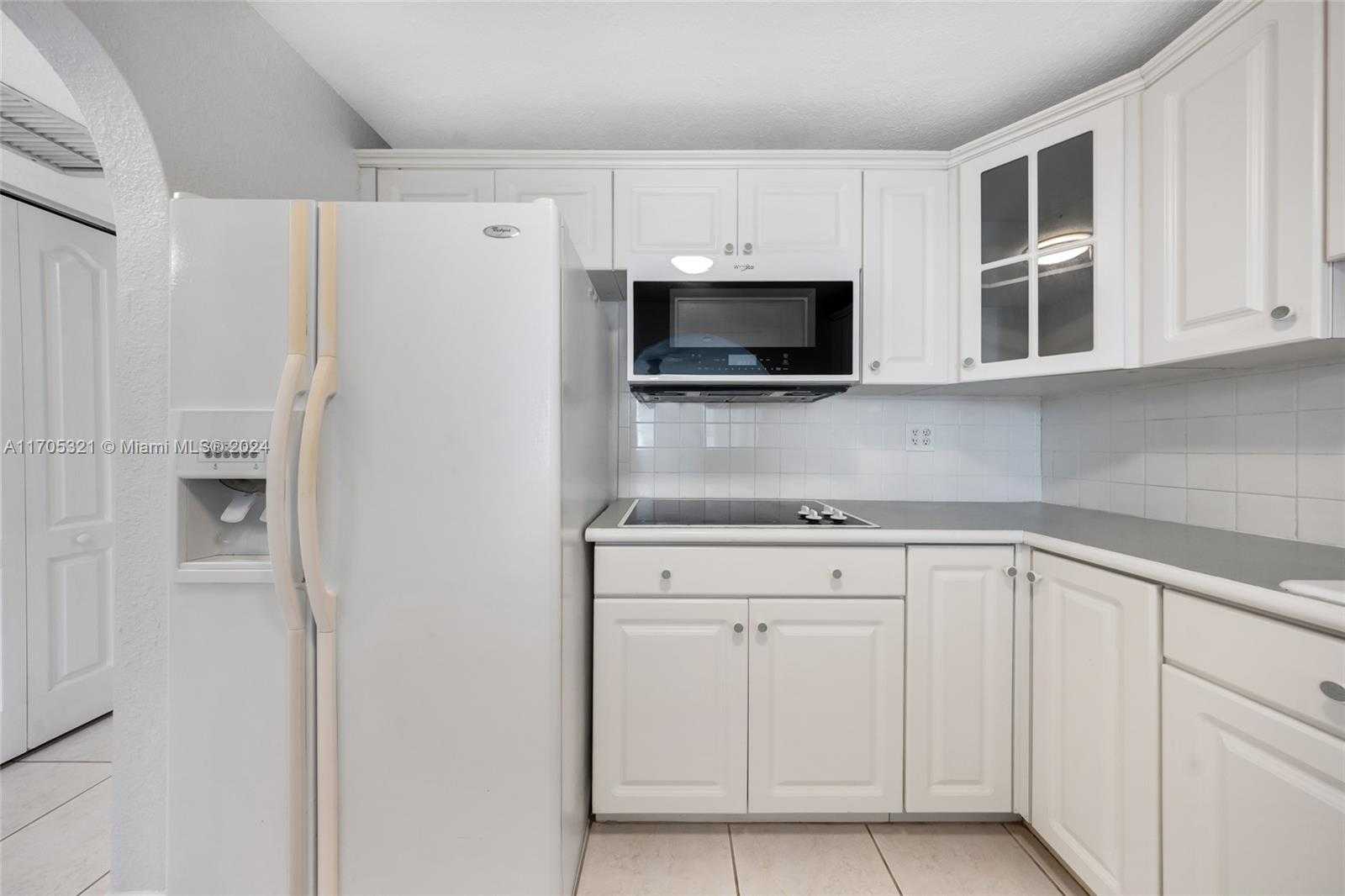 Small Image of 465 OCEAN DR #507, Miami Beach Number 5