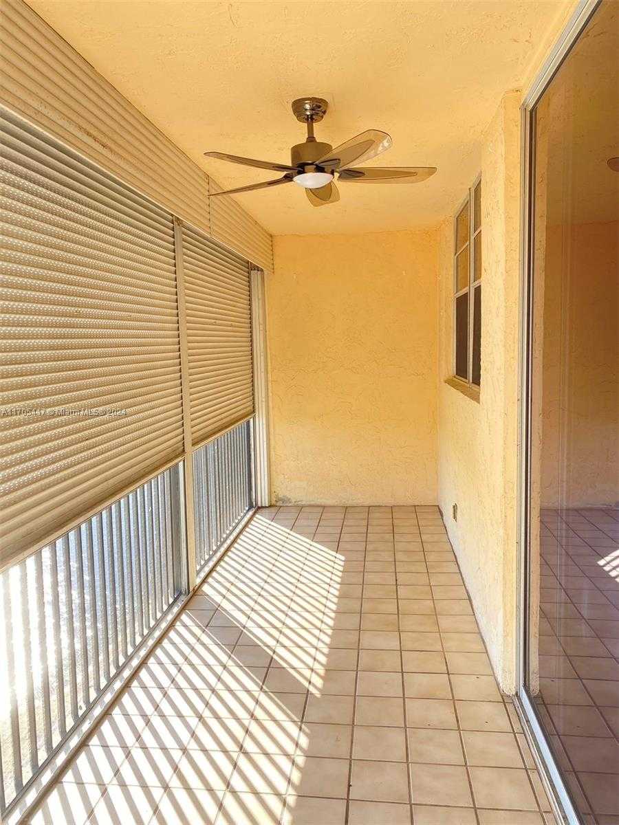 Small Image of 3100 WEST ROLLING HILLS CIR #407, Davie Number 14