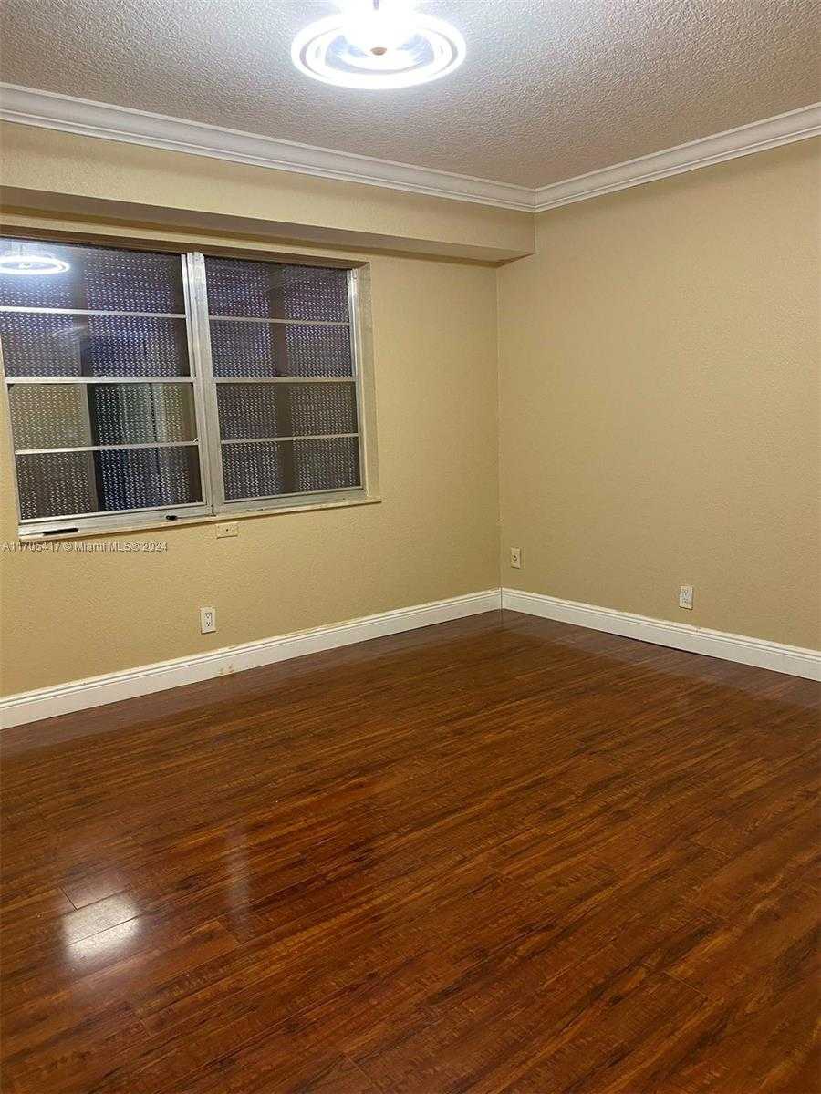 Small Image of 3100 WEST ROLLING HILLS CIR #407, Davie Number 6