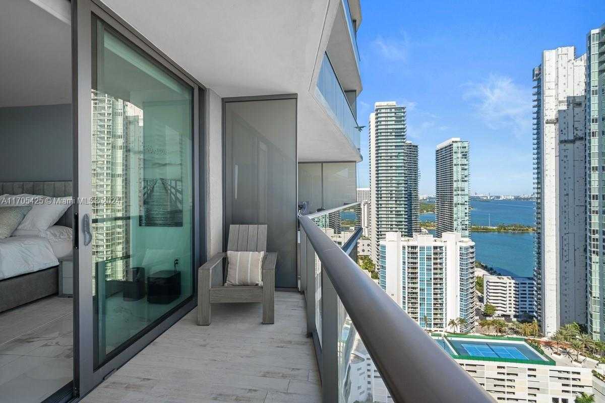 Small Image of 460 NE 28th St, Miami, FL 33137, USA Number 17