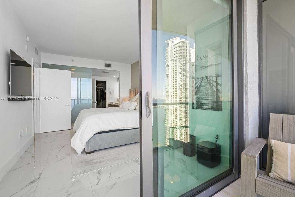 Small Image of 460 NE 28th St, Miami, FL 33137, USA Number 18
