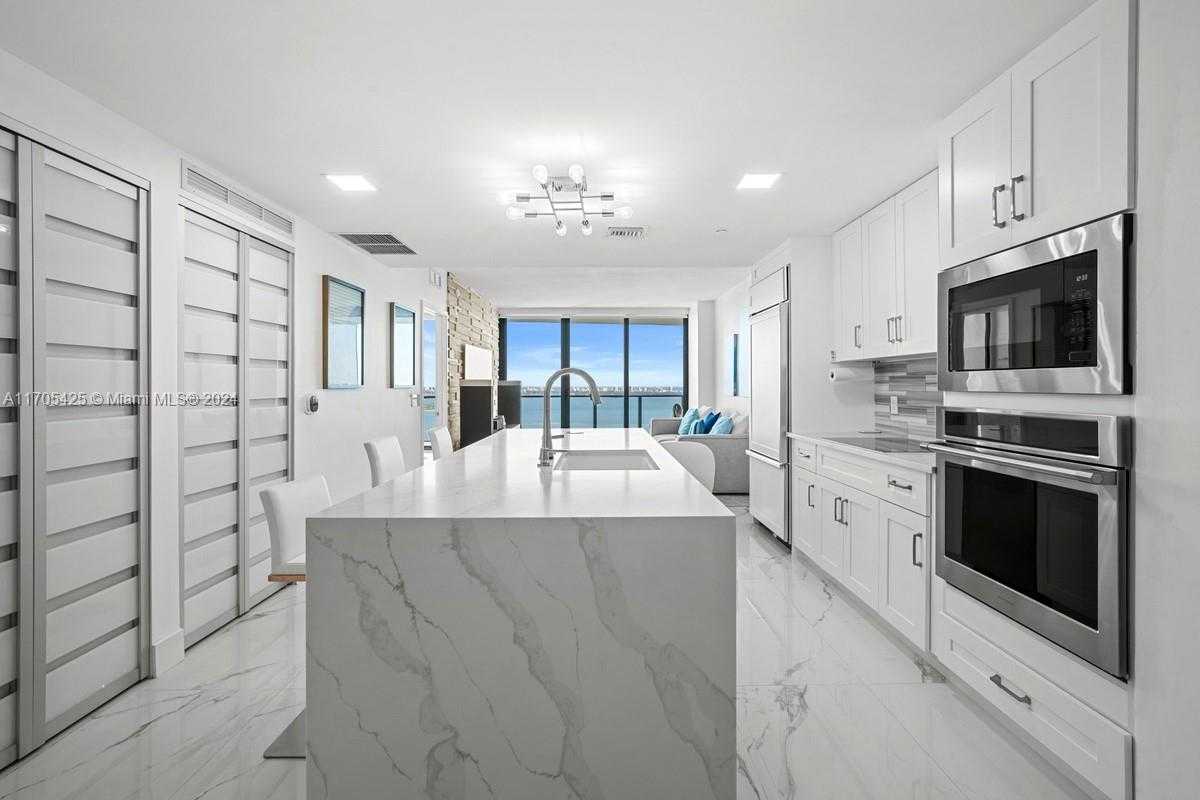 Small Image of 460 NE 28th St, Miami, FL 33137, USA Number 2