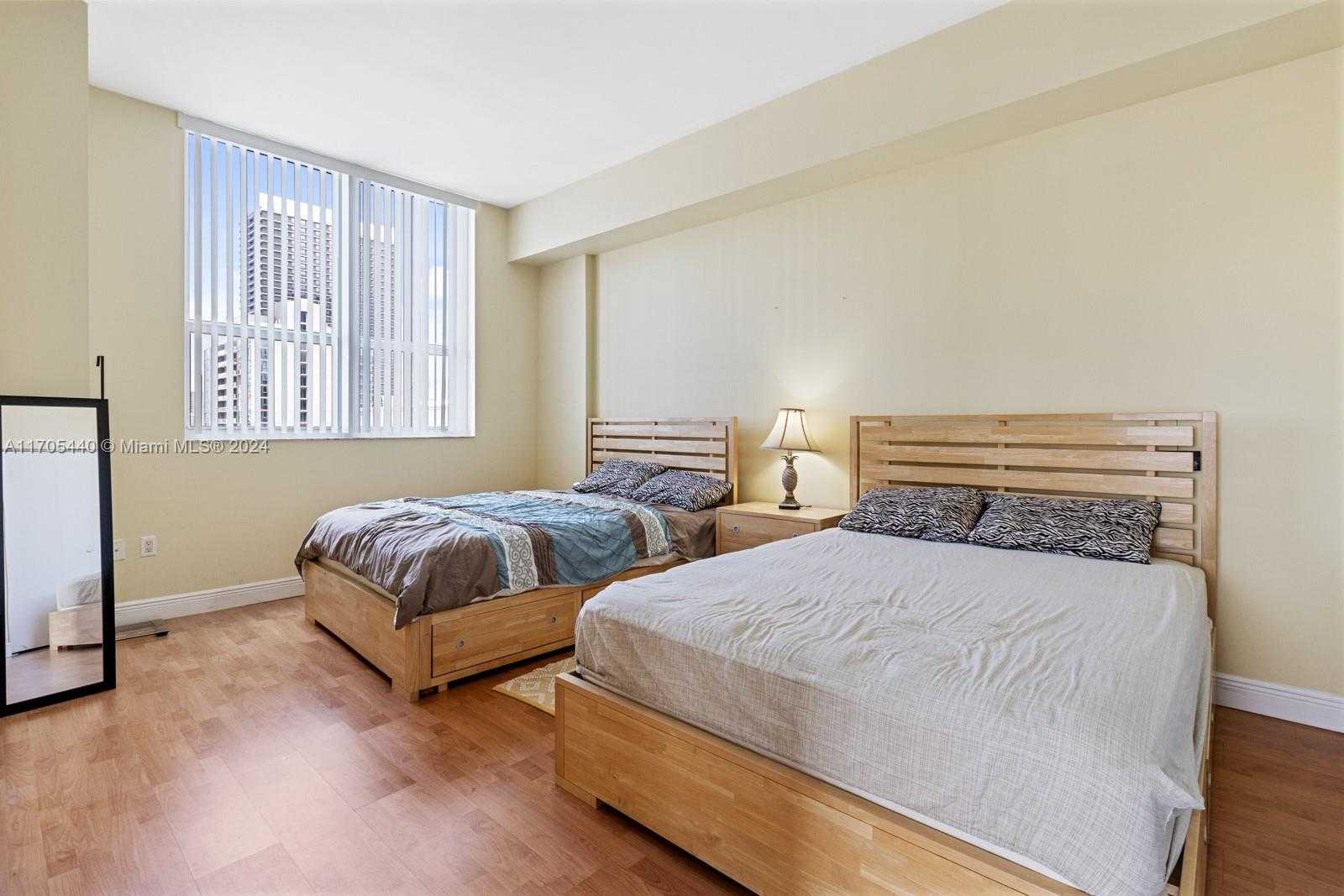 Small Image of 133 NORTH EAST 2ND AVE #2513, Miami Number 13