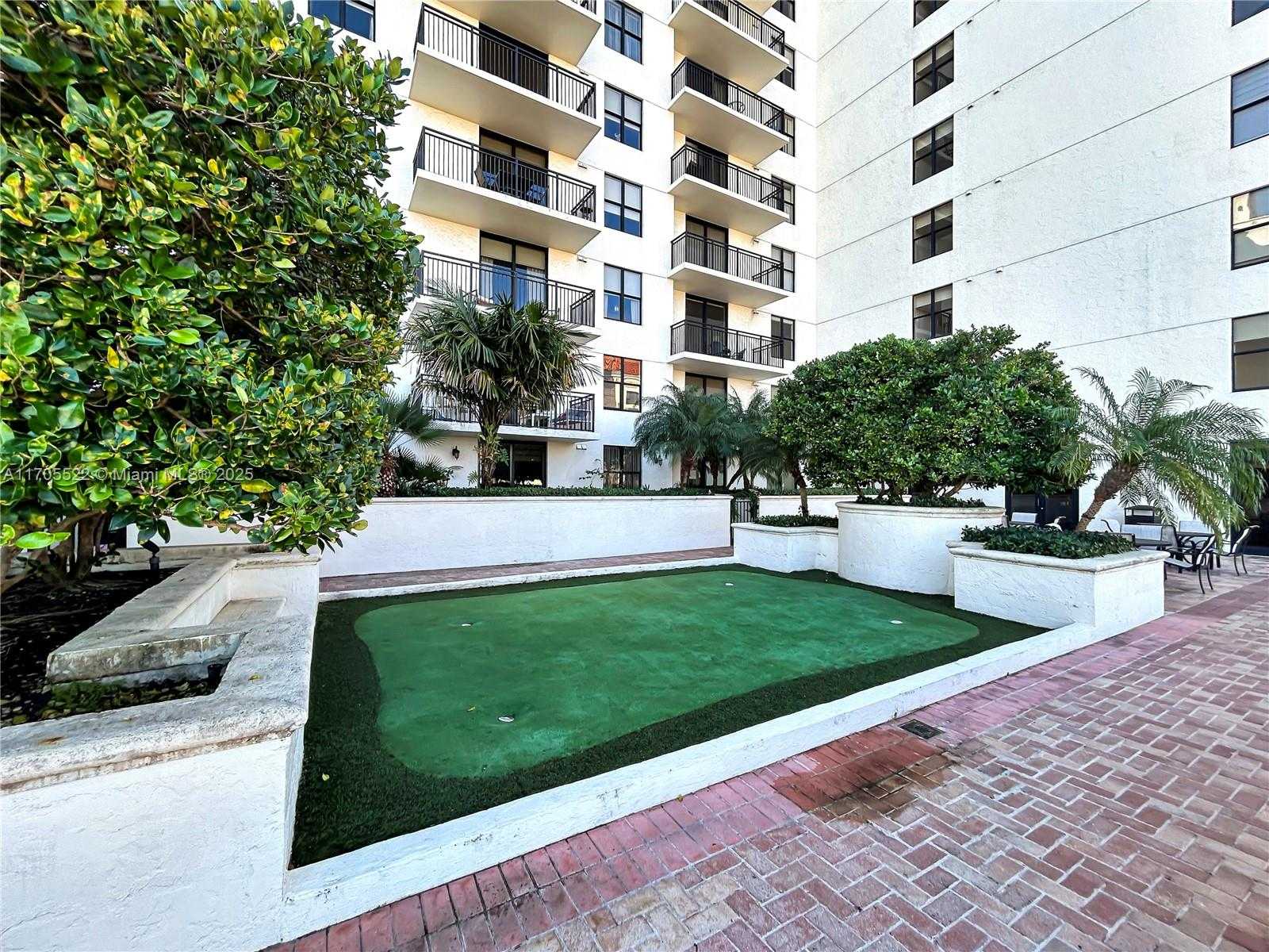 Small Image of 888 SOUTH DOUGLAS RD #915, Coral Gables Number 17