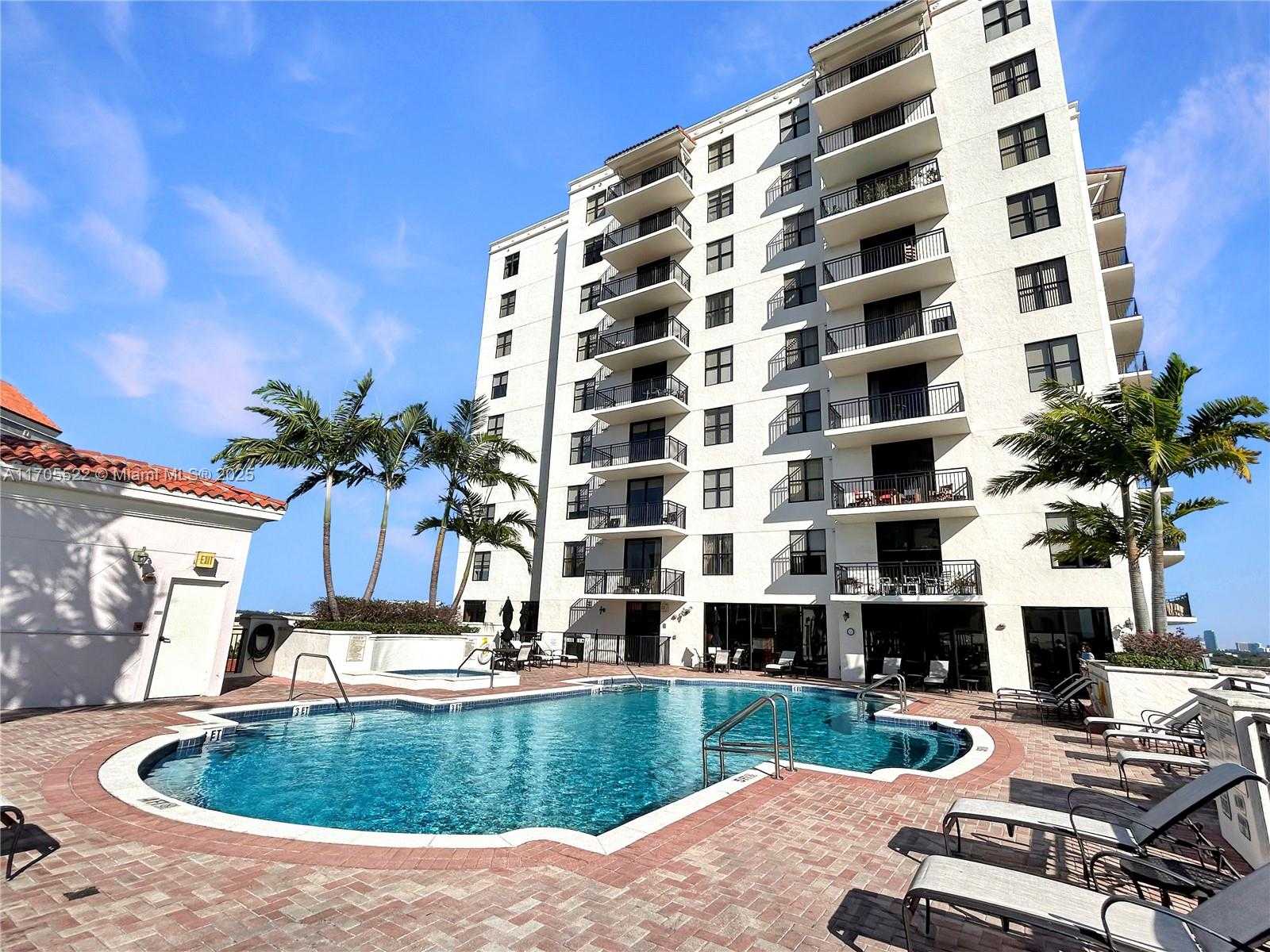 Small Image of 888 SOUTH DOUGLAS RD #915, Coral Gables Number 18
