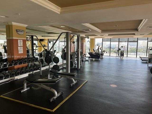 Small Image of 888 SOUTH DOUGLAS RD #915, Coral Gables Number 26