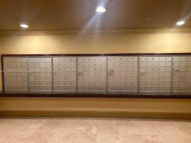 Small Image of 888 SOUTH DOUGLAS RD #915, Coral Gables Number 31
