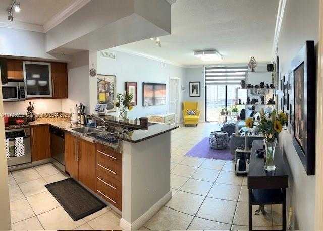 Small Image of 888 SOUTH DOUGLAS RD #915, Coral Gables Number 6