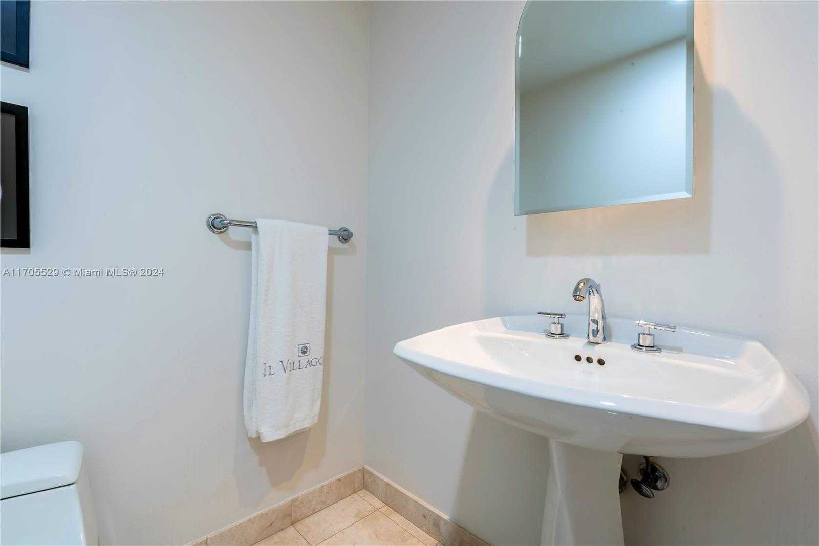 Small Image of 1455 OCEAN DR #510, Miami Beach Number 15