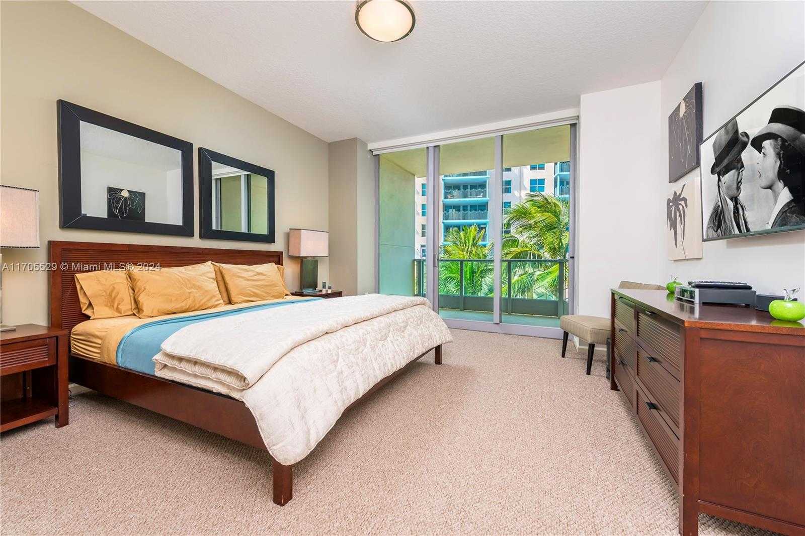 Small Image of 1455 OCEAN DR #510, Miami Beach Number 5