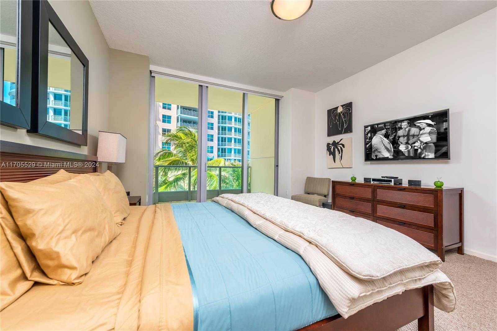 Small Image of 1455 OCEAN DR #510, Miami Beach Number 6
