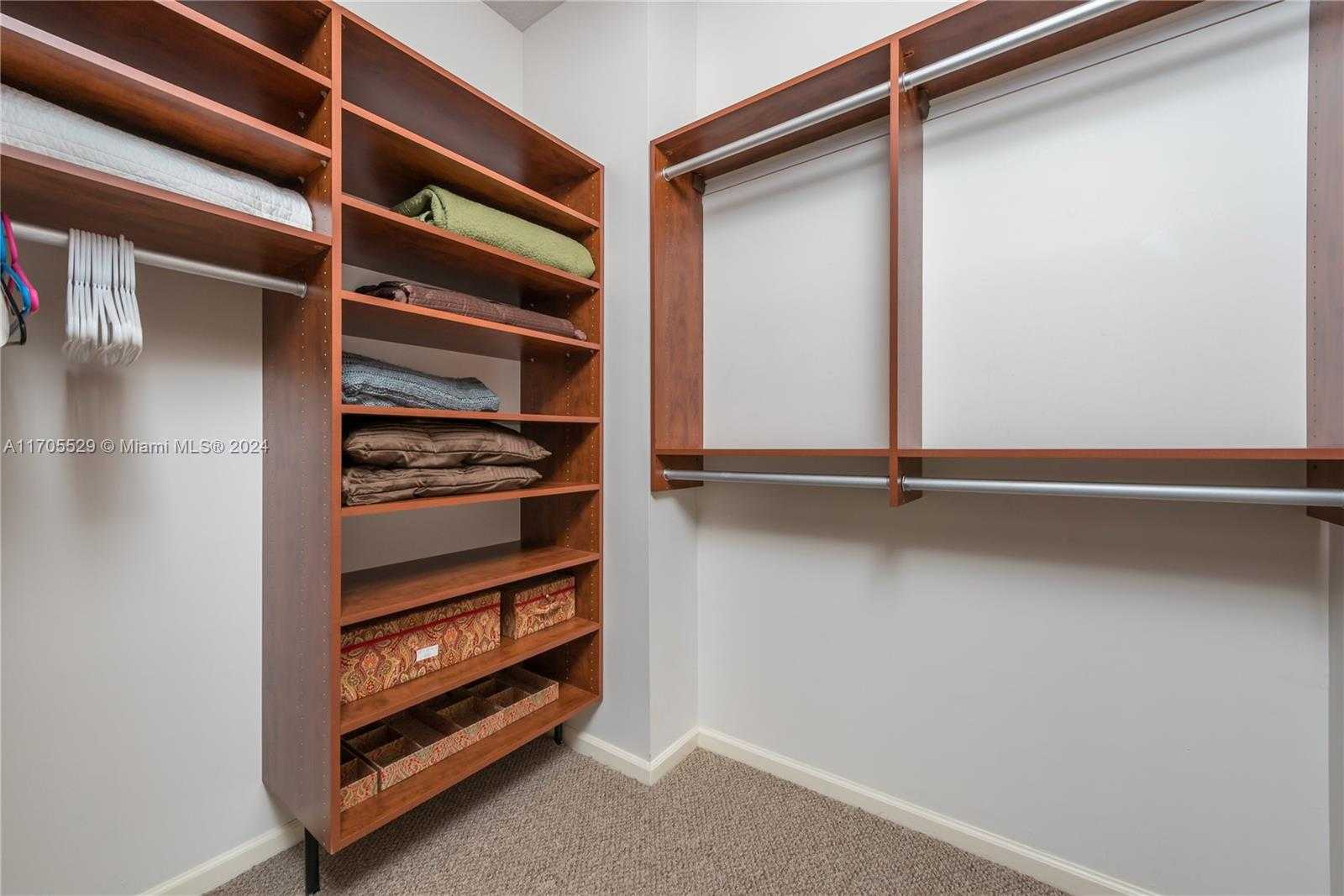 Small Image of 1455 OCEAN DR #510, Miami Beach Number 7