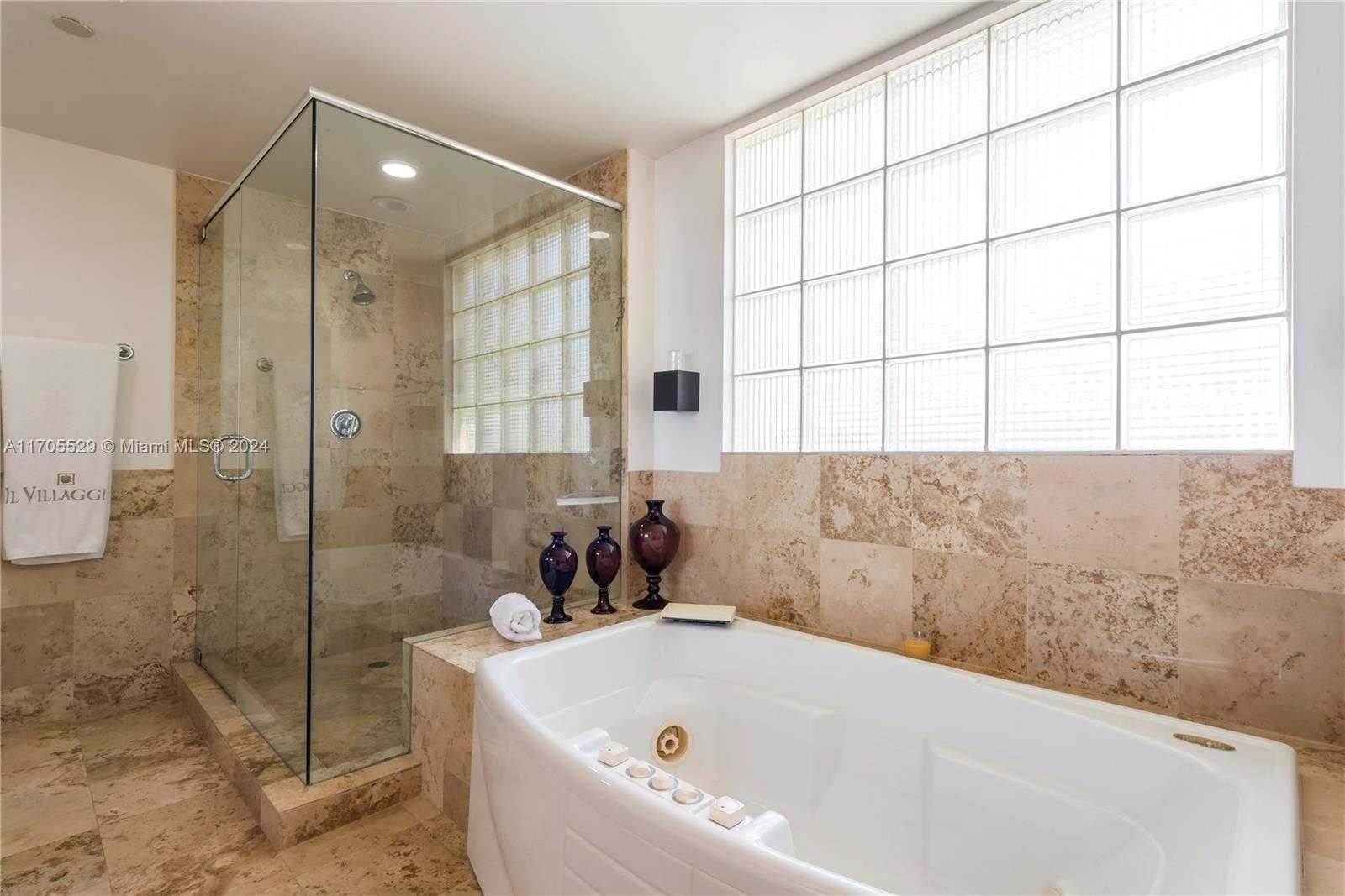 Small Image of 1455 OCEAN DR #510, Miami Beach Number 9