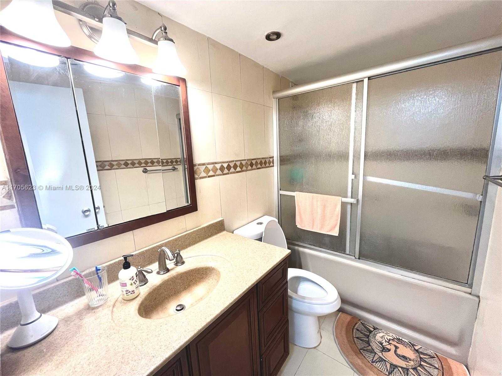 Small Image of 4747 COLLINS AVE #503, Miami Beach Number 13