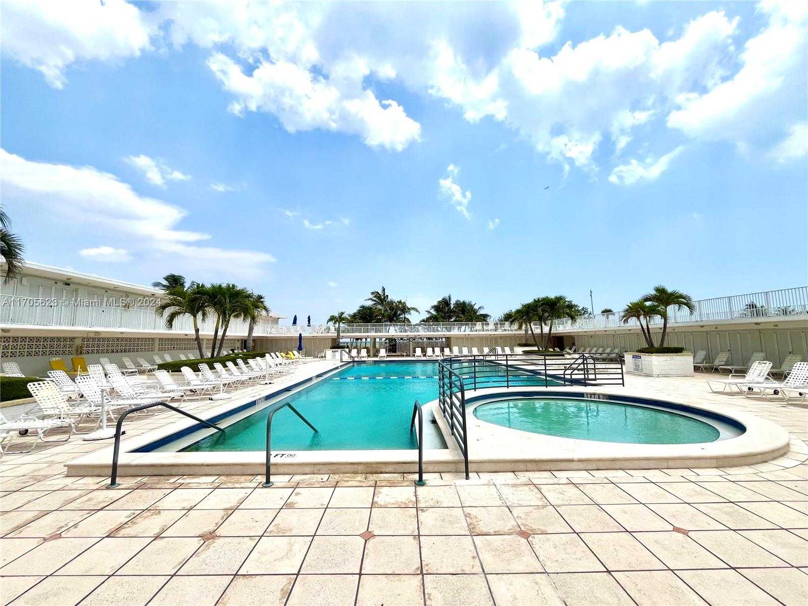 Small Image of 4747 COLLINS AVE #503, Miami Beach Number 14