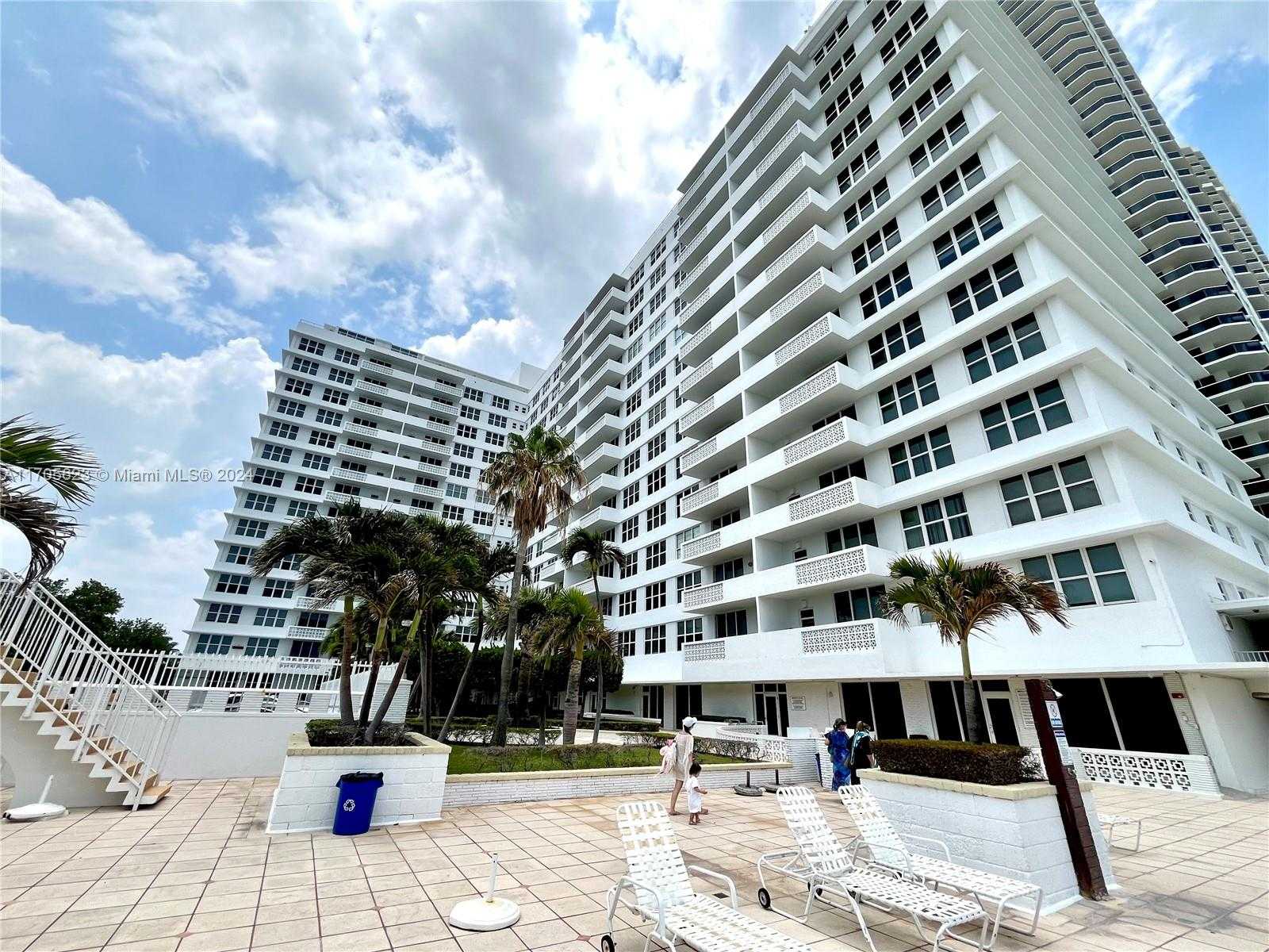 Small Image of 4747 COLLINS AVE #503, Miami Beach Number 16