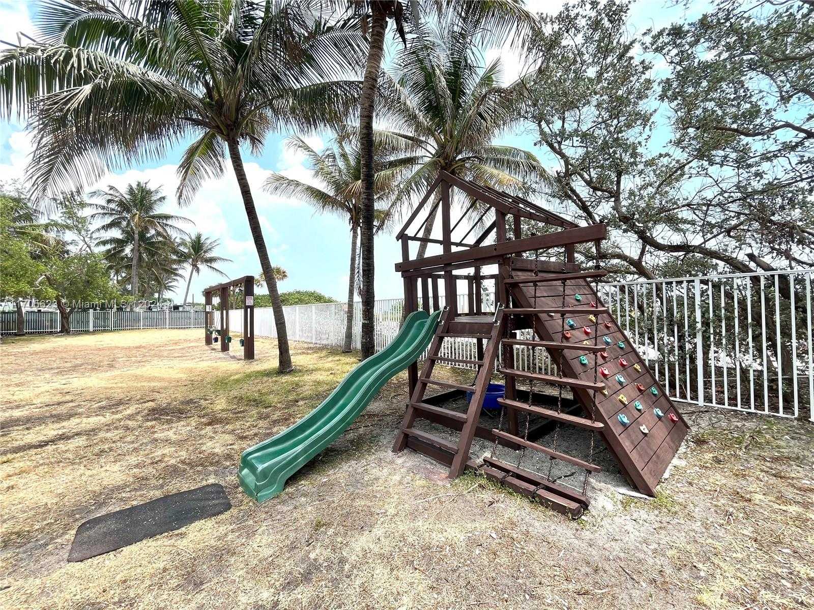 Small Image of 4747 COLLINS AVE #503, Miami Beach Number 19