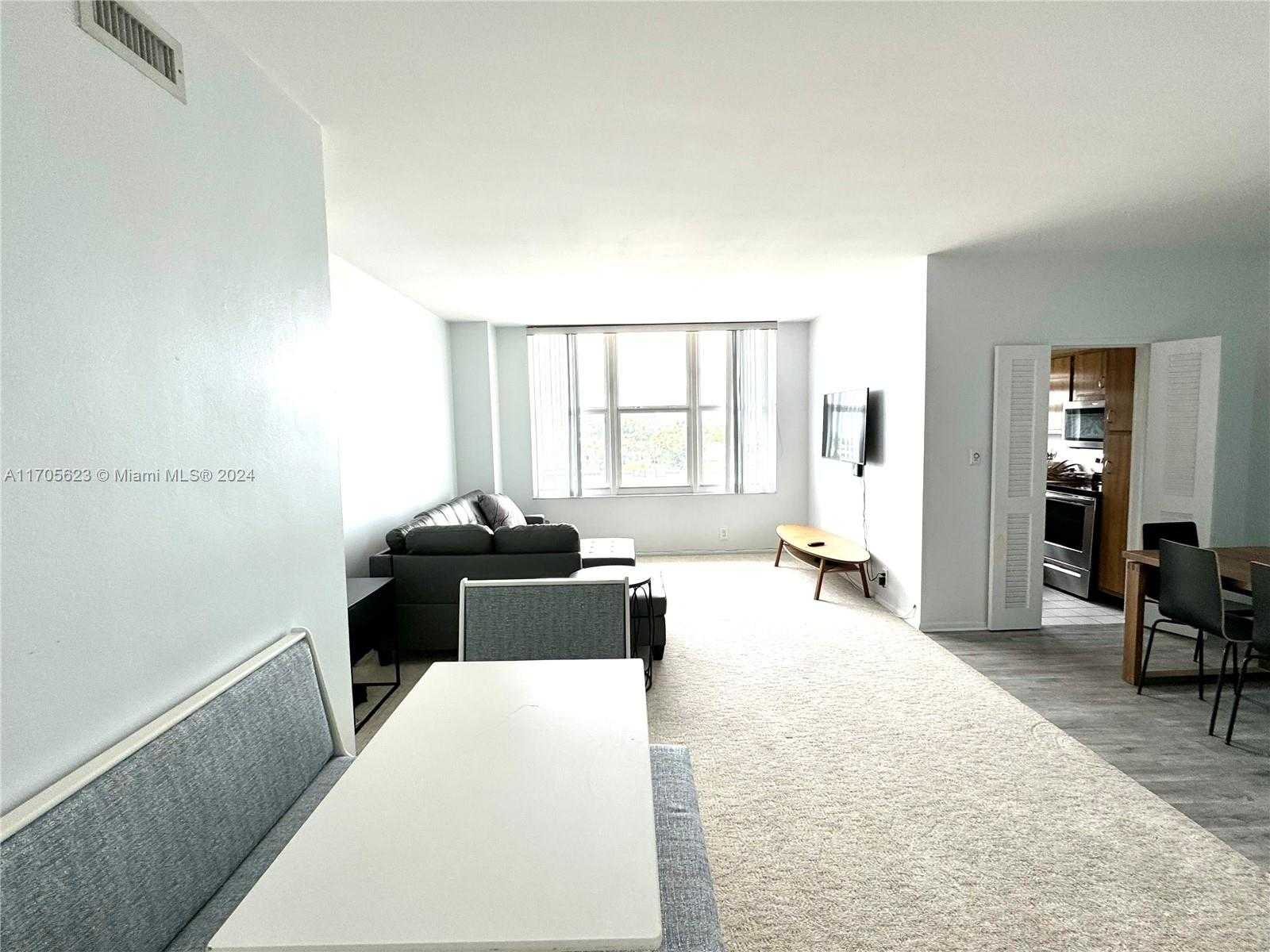 Small Image of 4747 COLLINS AVE #503, Miami Beach Number 2