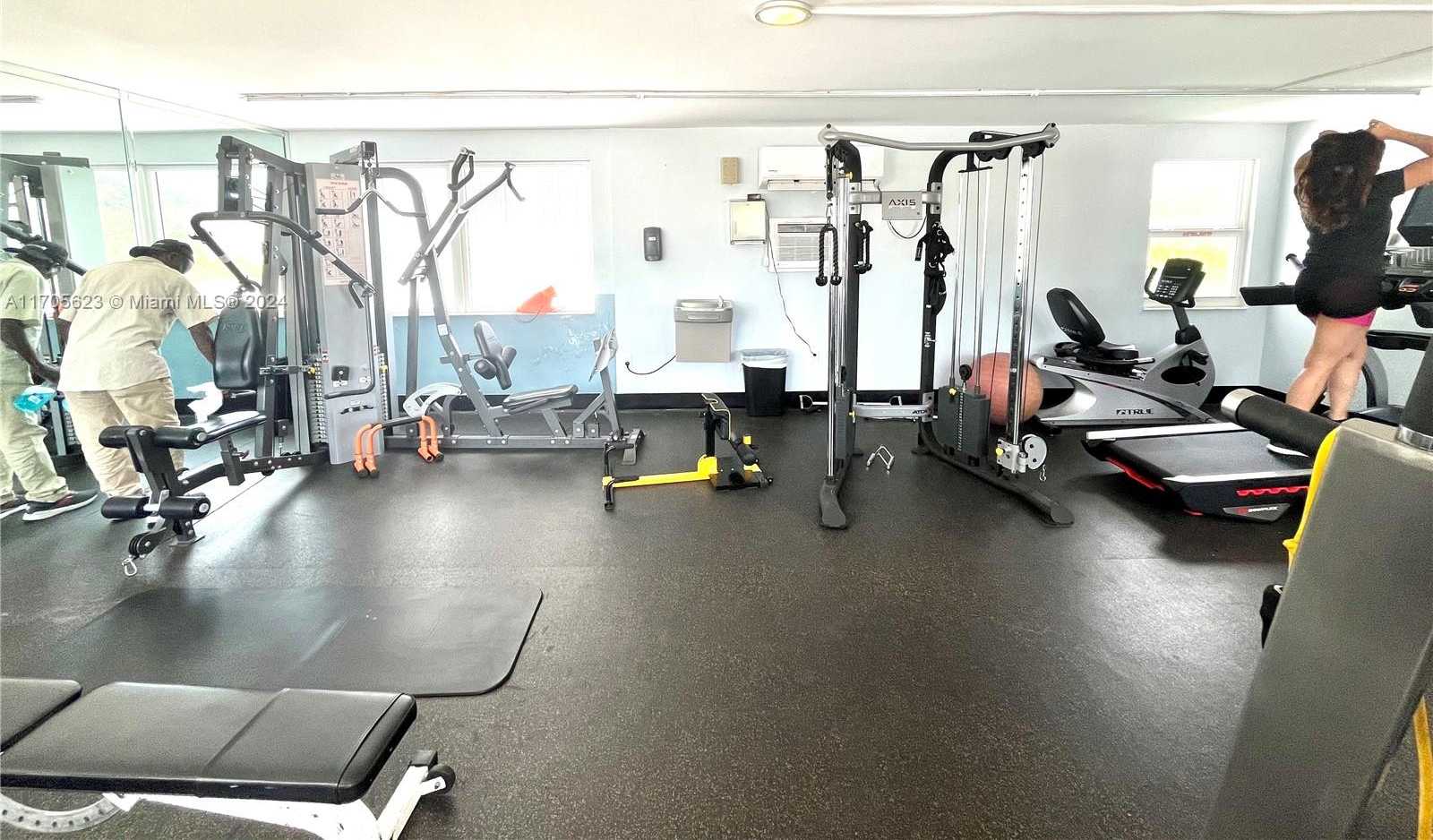 Small Image of 4747 COLLINS AVE #503, Miami Beach Number 23