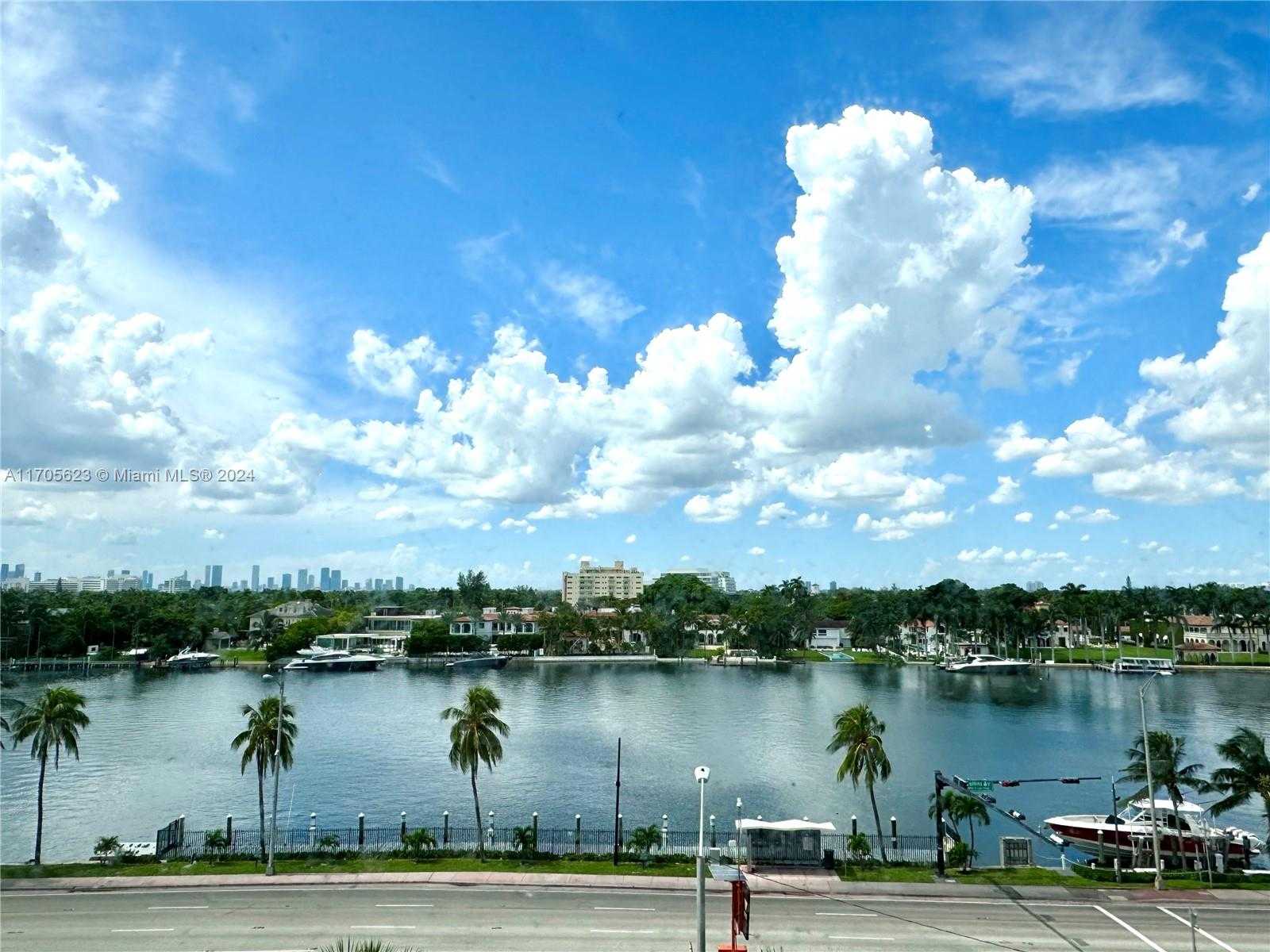 Small Image of 4747 COLLINS AVE #503, Miami Beach Number 4