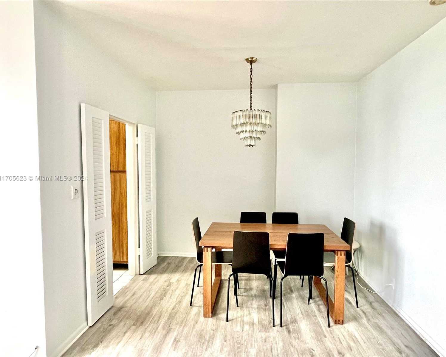 Small Image of 4747 COLLINS AVE #503, Miami Beach Number 6