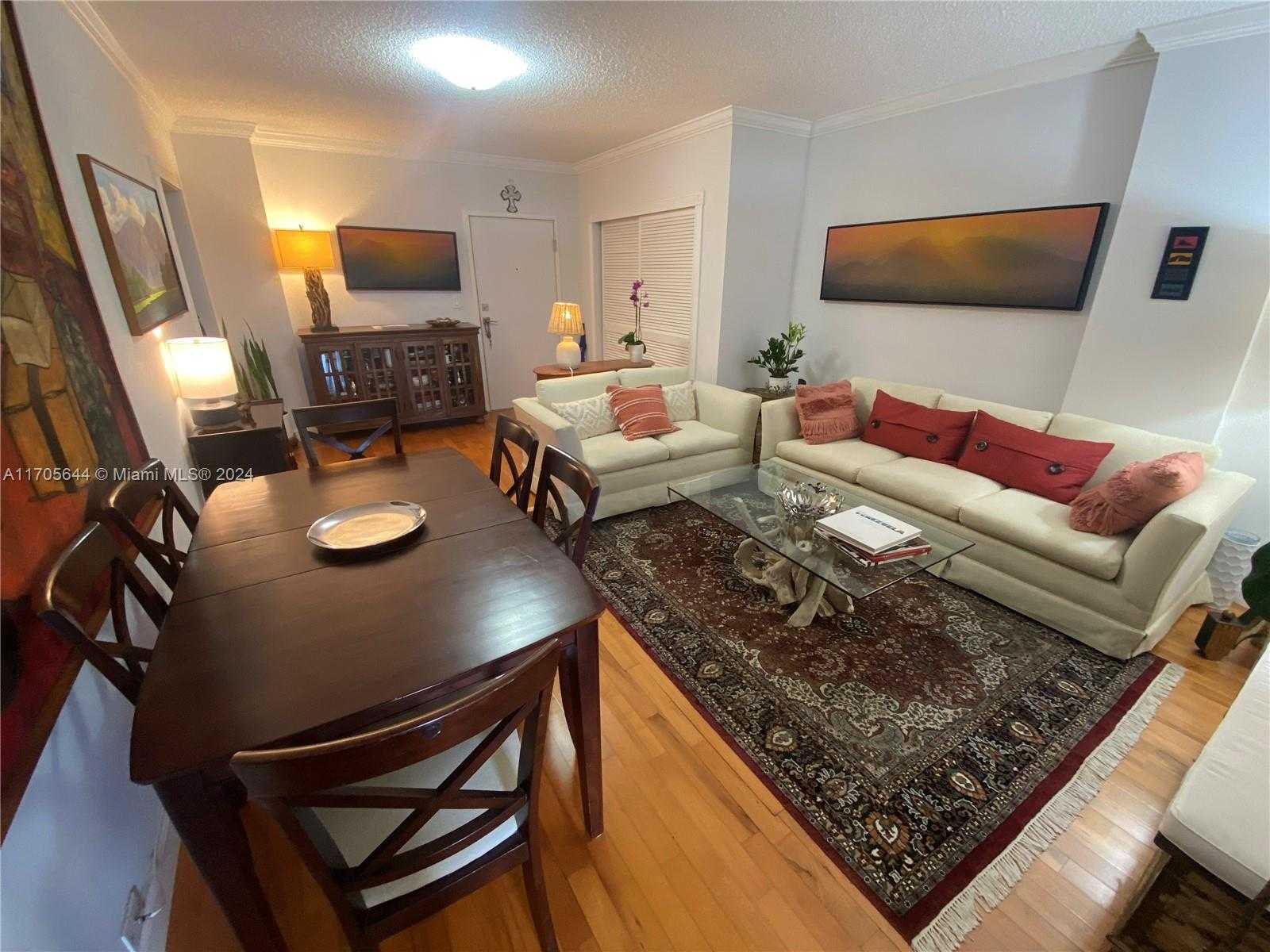 Small Image of 90 EDGEWATER DR #805, Coral Gables Number 11