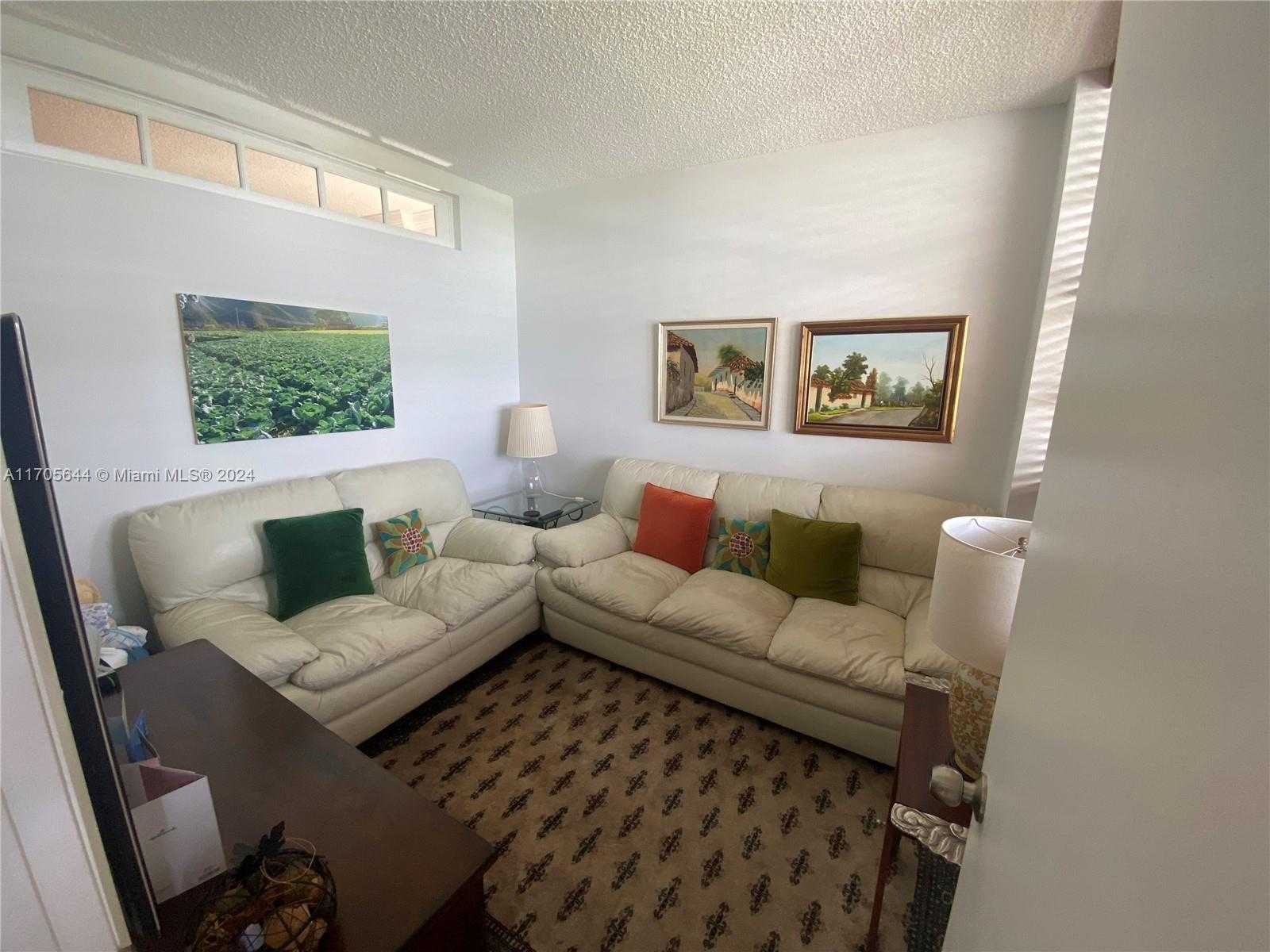 Small Image of 90 EDGEWATER DR #805, Coral Gables Number 18