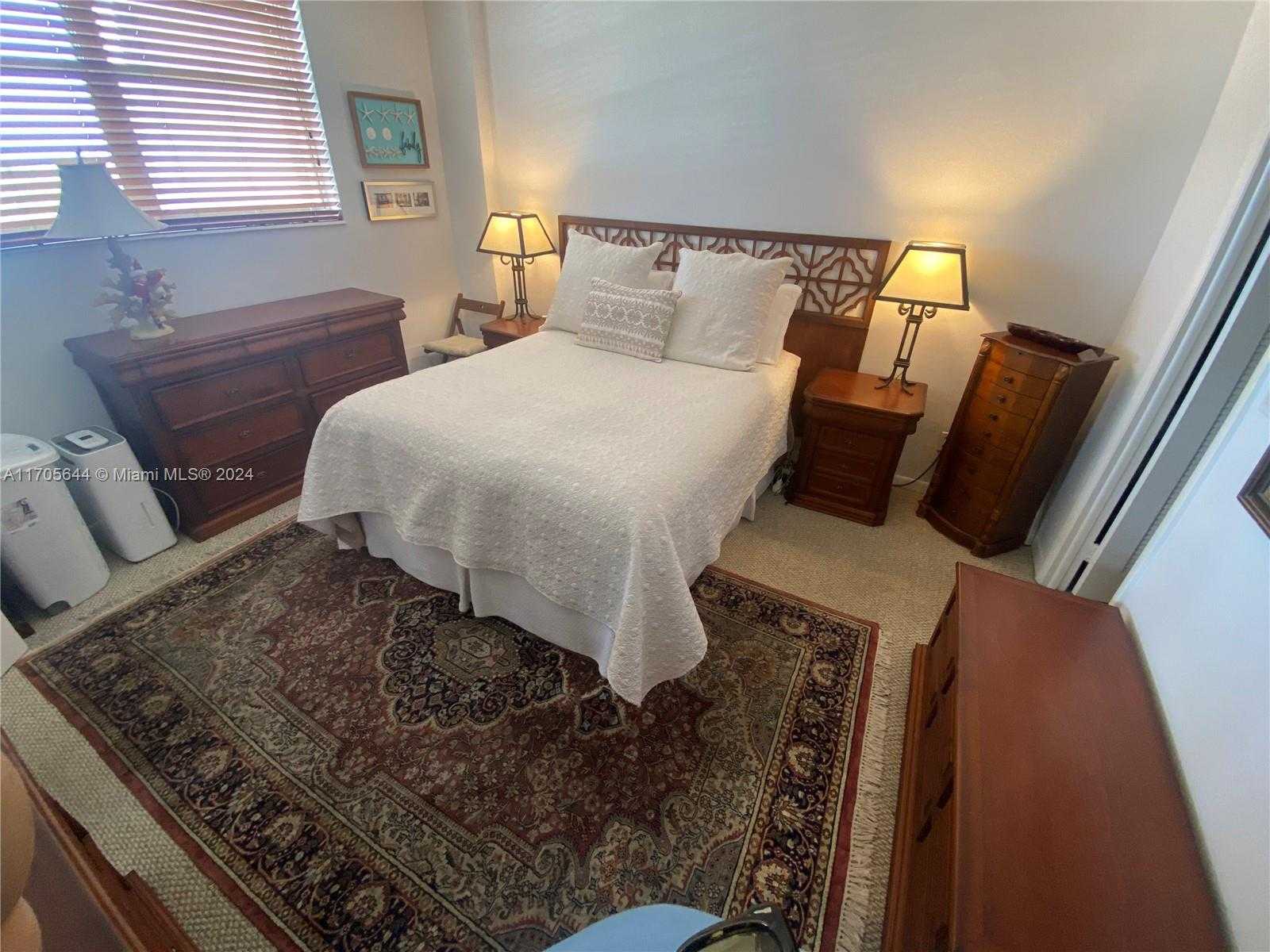 Small Image of 90 EDGEWATER DR #805, Coral Gables Number 20