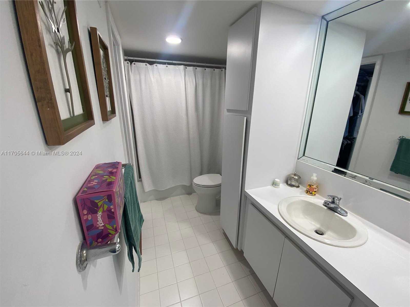Small Image of 90 EDGEWATER DR #805, Coral Gables Number 27