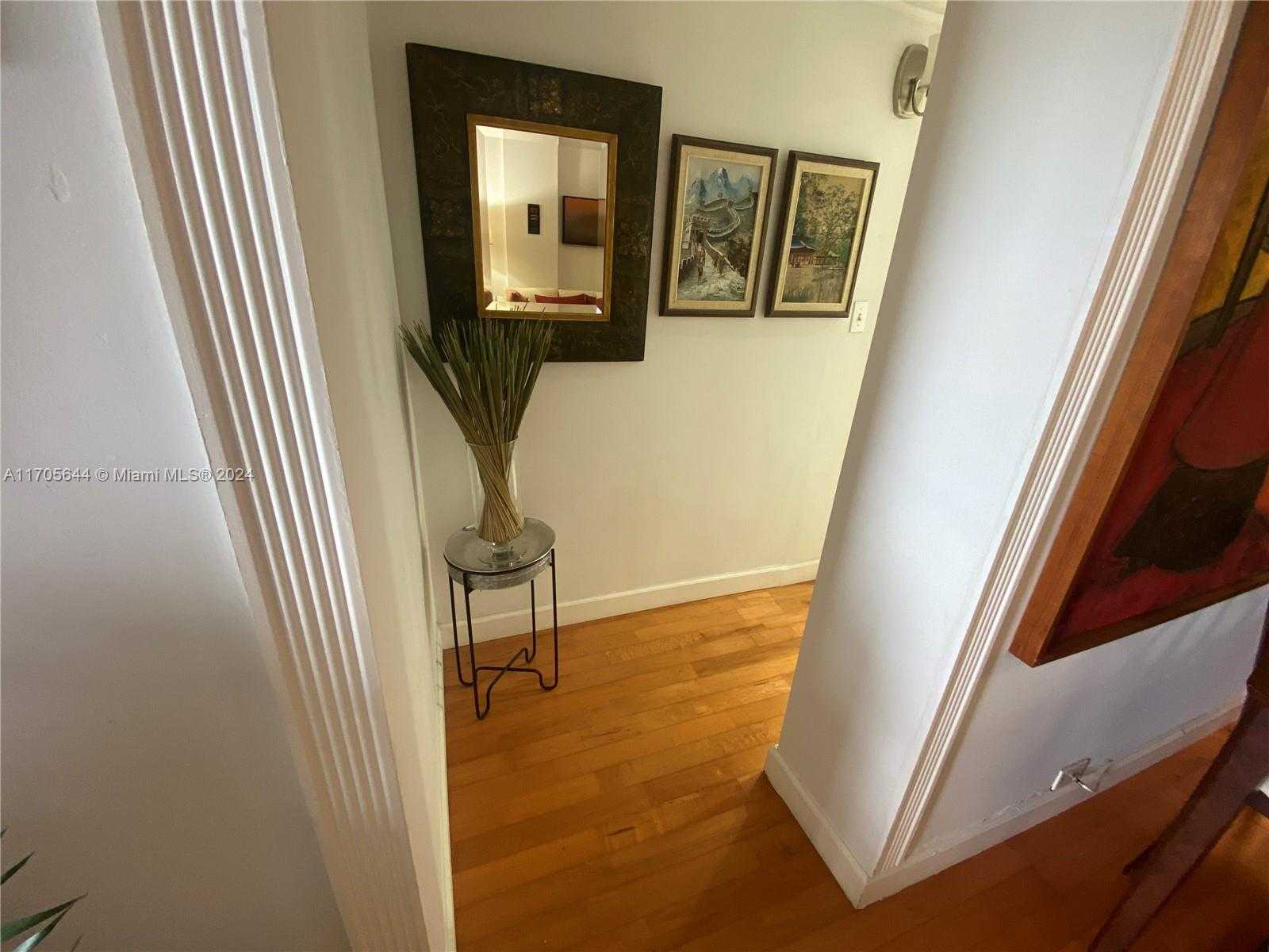 Small Image of 90 EDGEWATER DR #805, Coral Gables Number 28