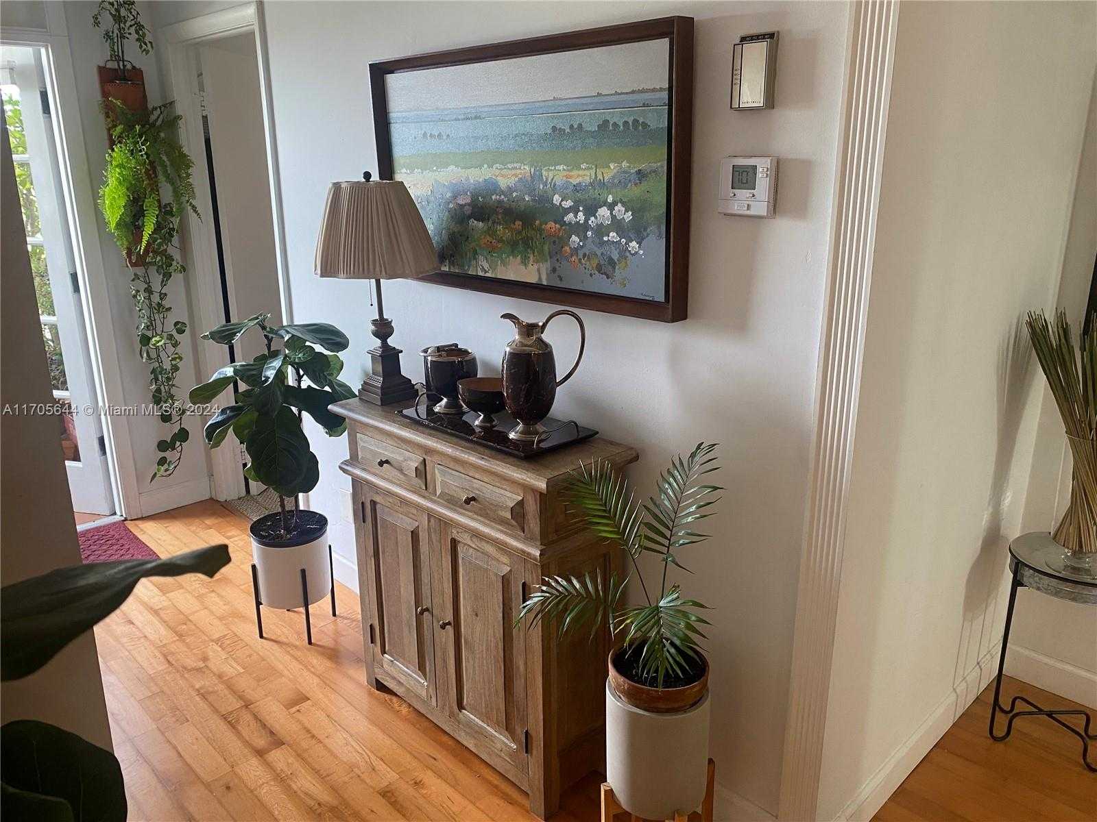 Small Image of 90 EDGEWATER DR #805, Coral Gables Number 30
