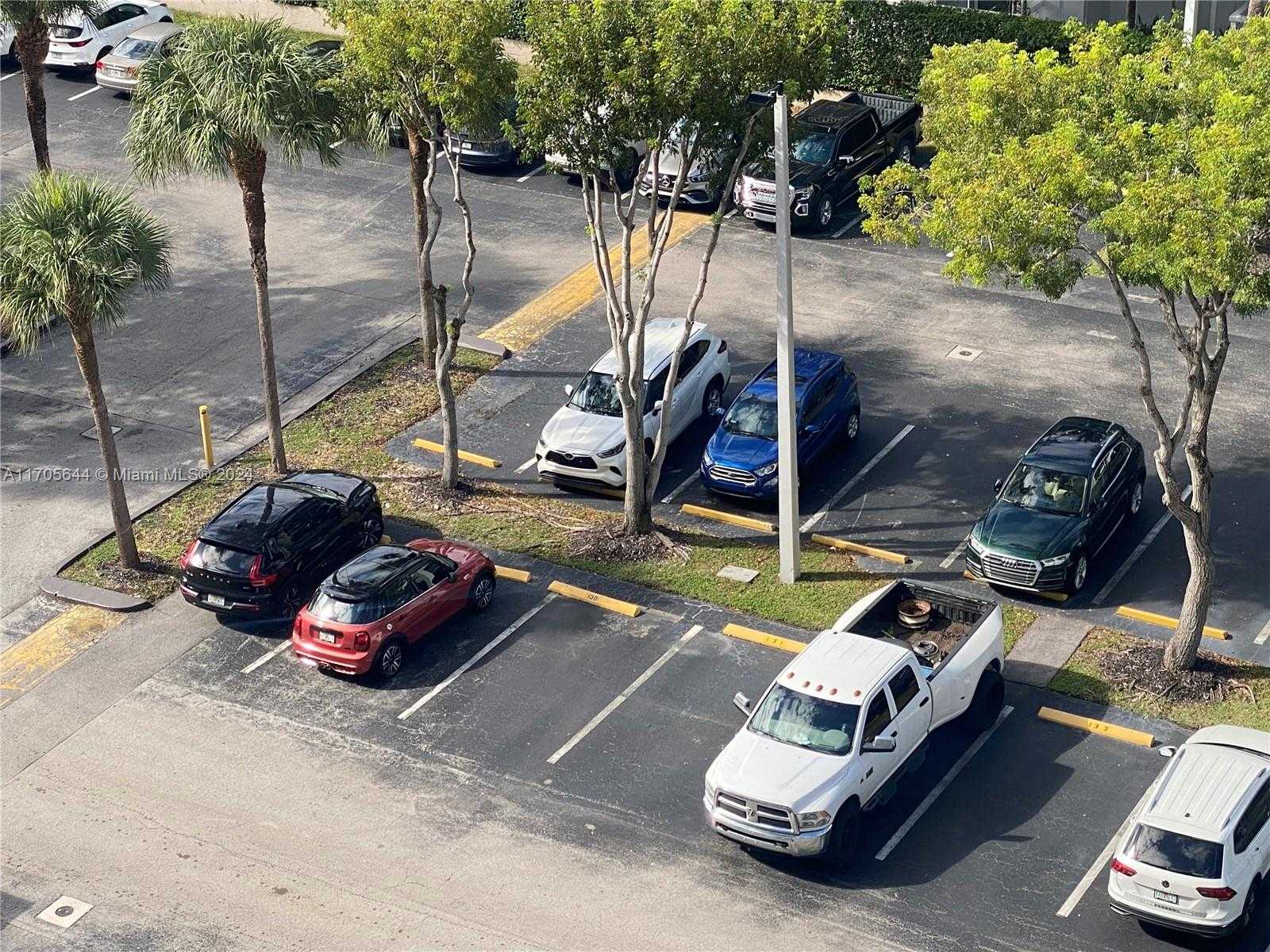 Small Image of 90 EDGEWATER DR #805, Coral Gables Number 34