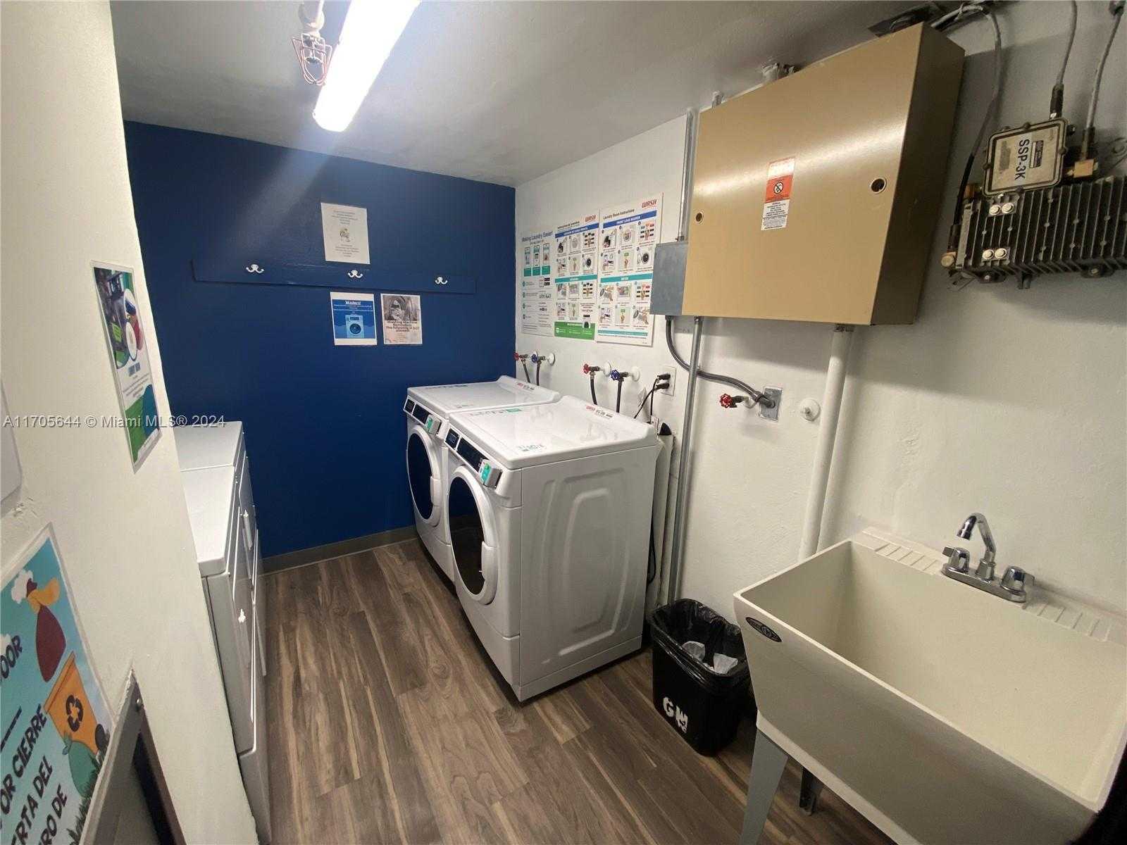 Small Image of 90 EDGEWATER DR #805, Coral Gables Number 37