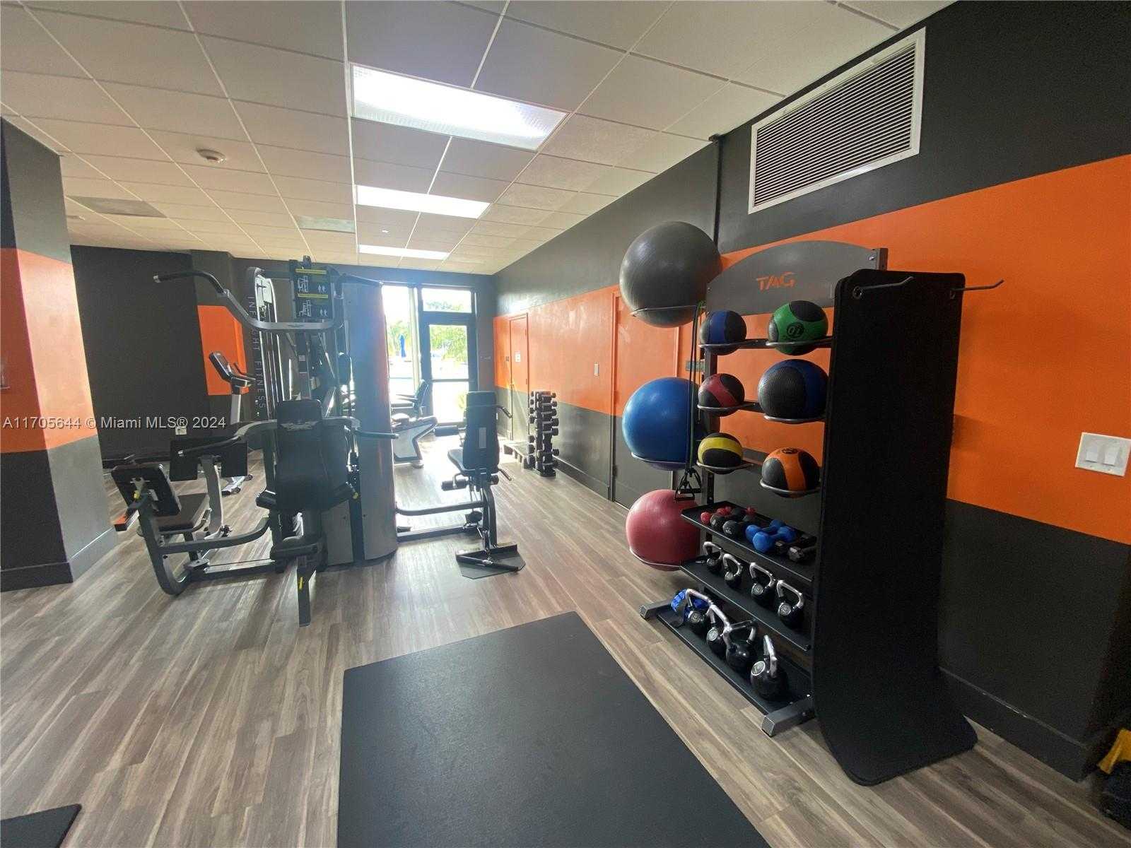 Small Image of 90 EDGEWATER DR #805, Coral Gables Number 45