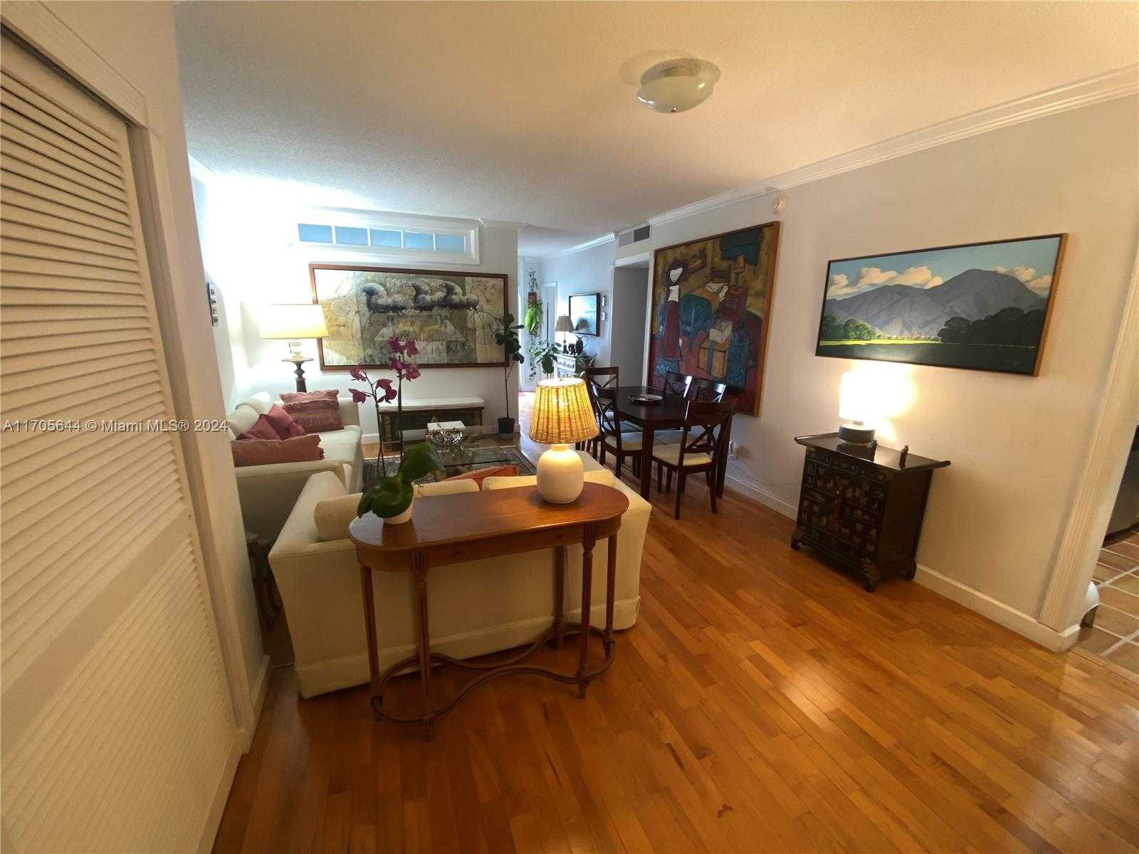 Small Image of 90 EDGEWATER DR #805, Coral Gables Number 7