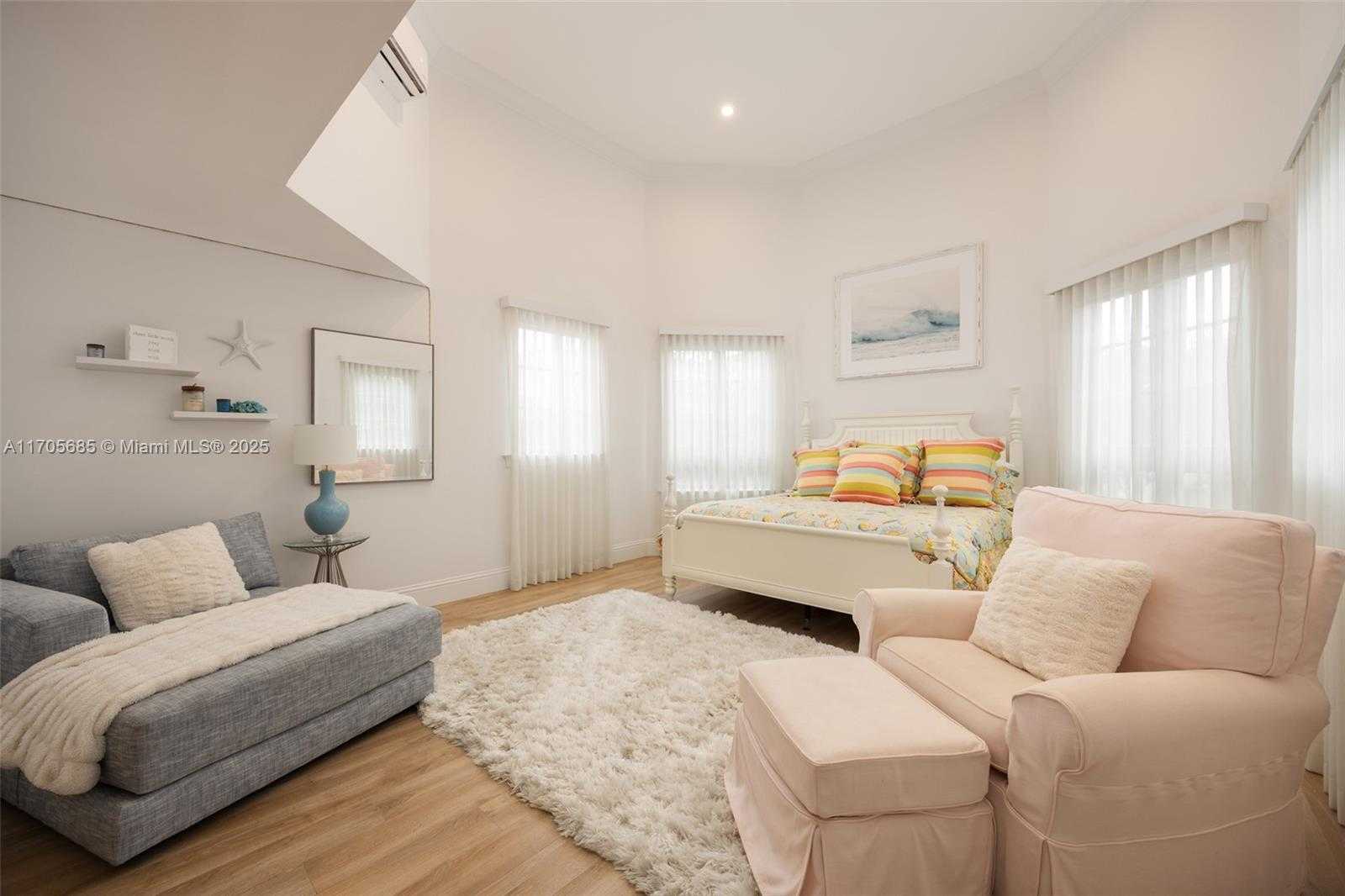 Small Image of 3471 MAIN HWY #1201, Coconut Grove Number 18
