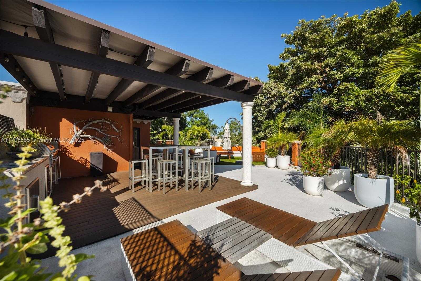 Small Image of 3471 MAIN HWY #1201, Coconut Grove Number 20