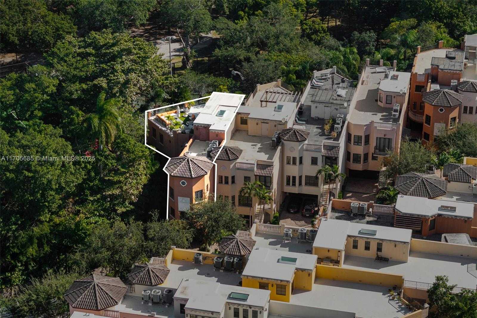 Small Image of 3471 MAIN HWY #1201, Coconut Grove Number 22