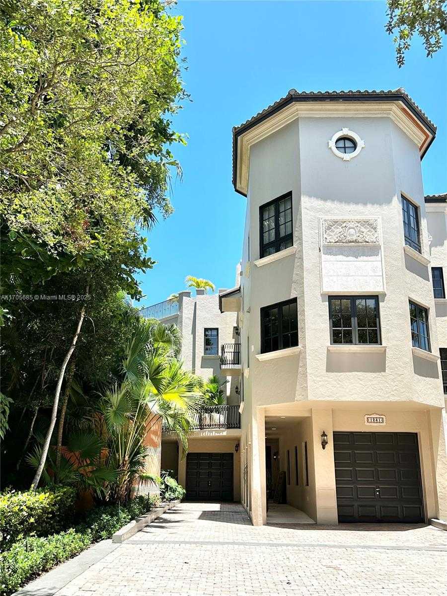 Small Image of 3471 MAIN HWY #1201, Coconut Grove Number 25