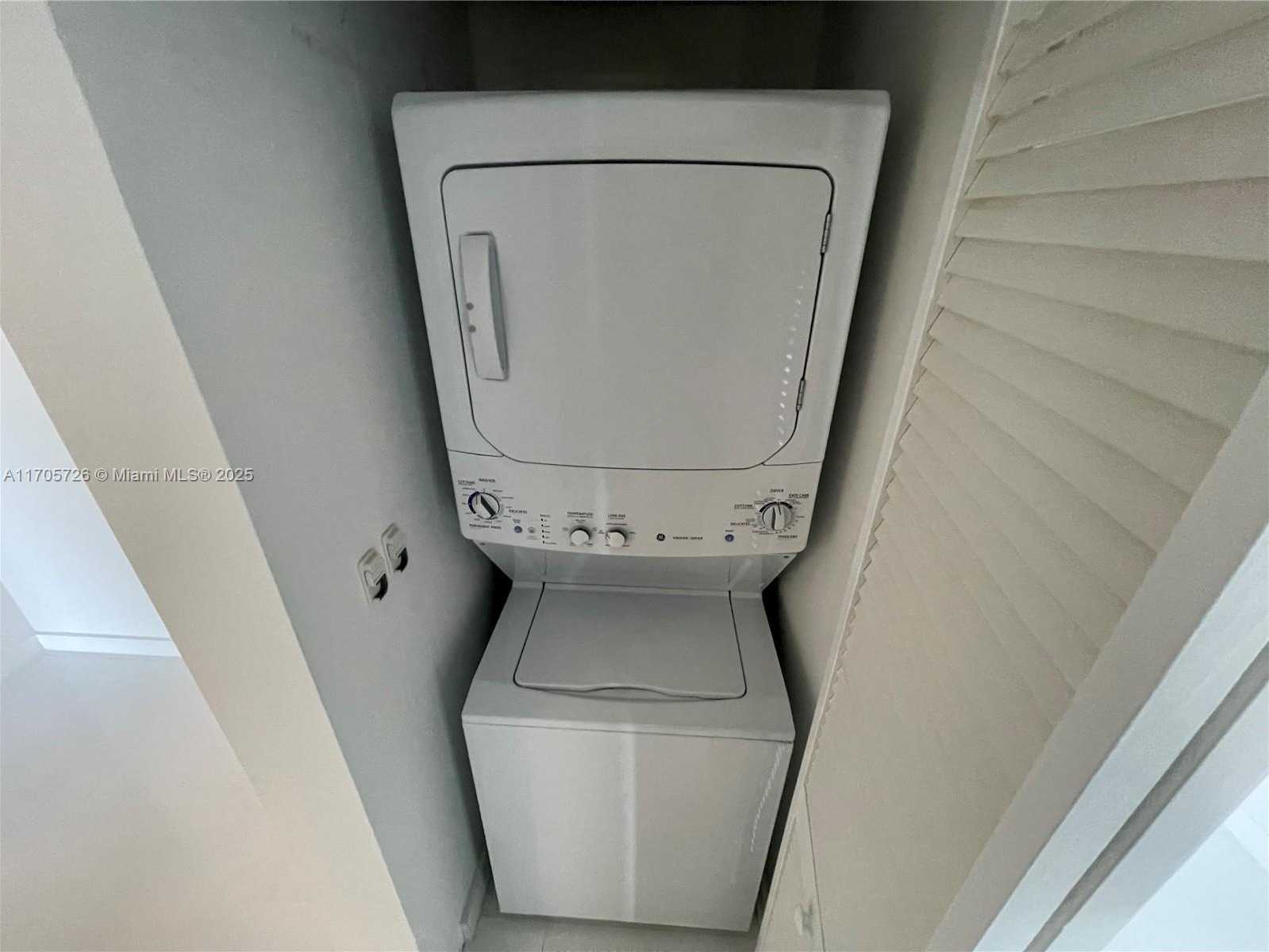 Small Image of 4250 BISCAYNE BLVD #1104, Miami Number 10