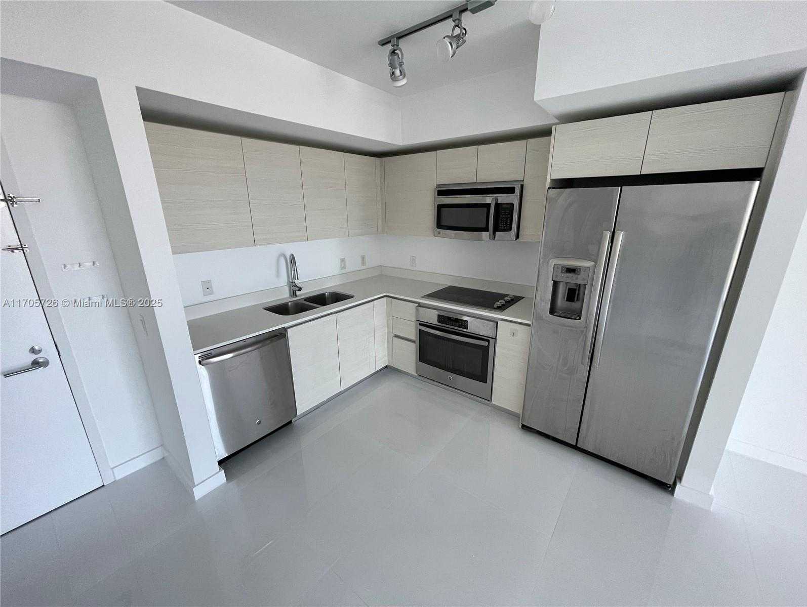 Small Image of 4250 BISCAYNE BLVD #1104, Miami Number 3