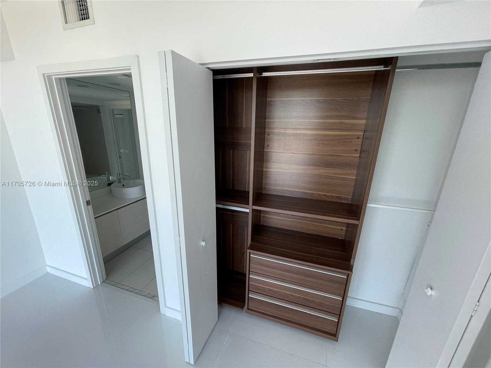 Small Image of 4250 BISCAYNE BLVD #1104, Miami Number 7