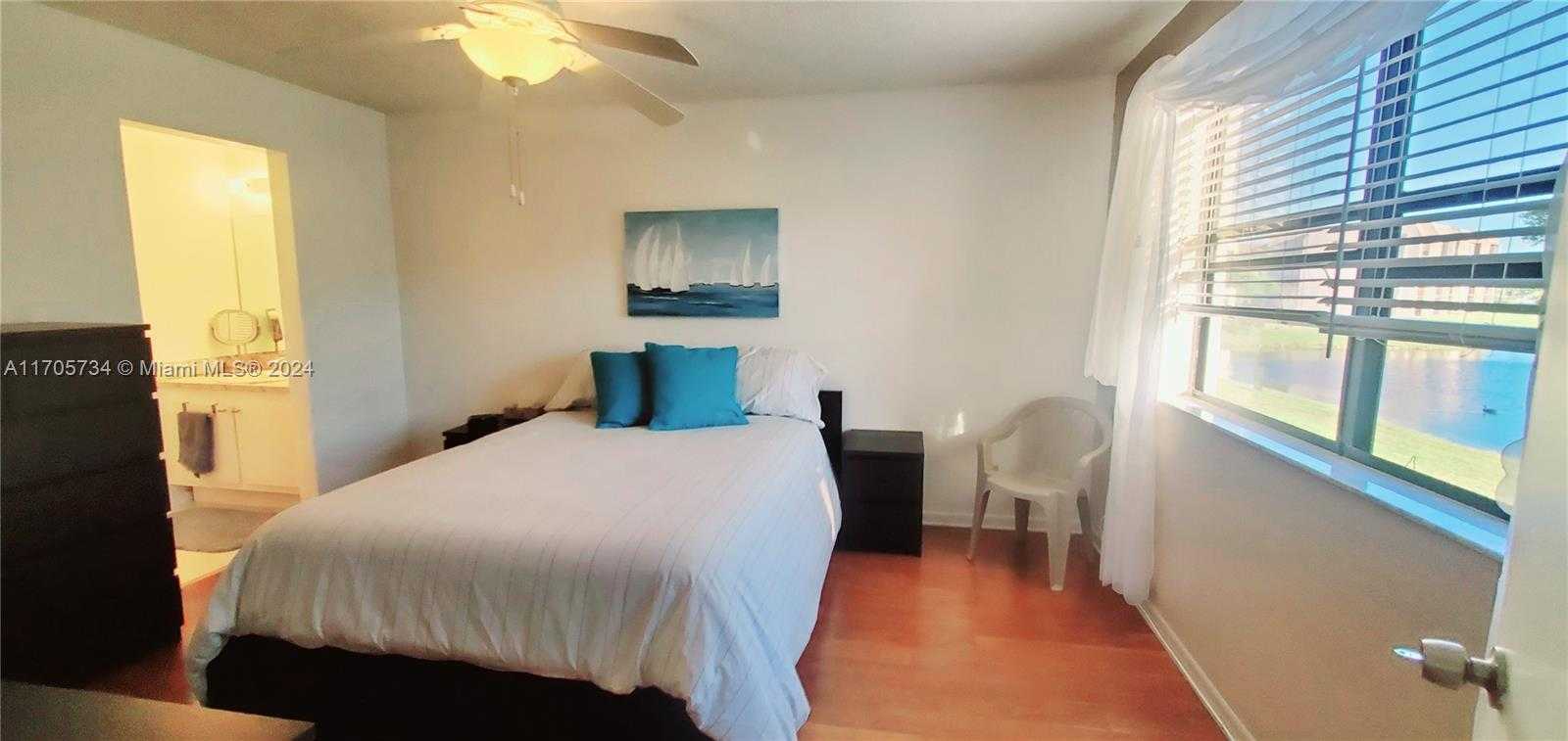 Small Image of 10304 SUNRISE LAKES BLVD #211, Sunrise Number 18