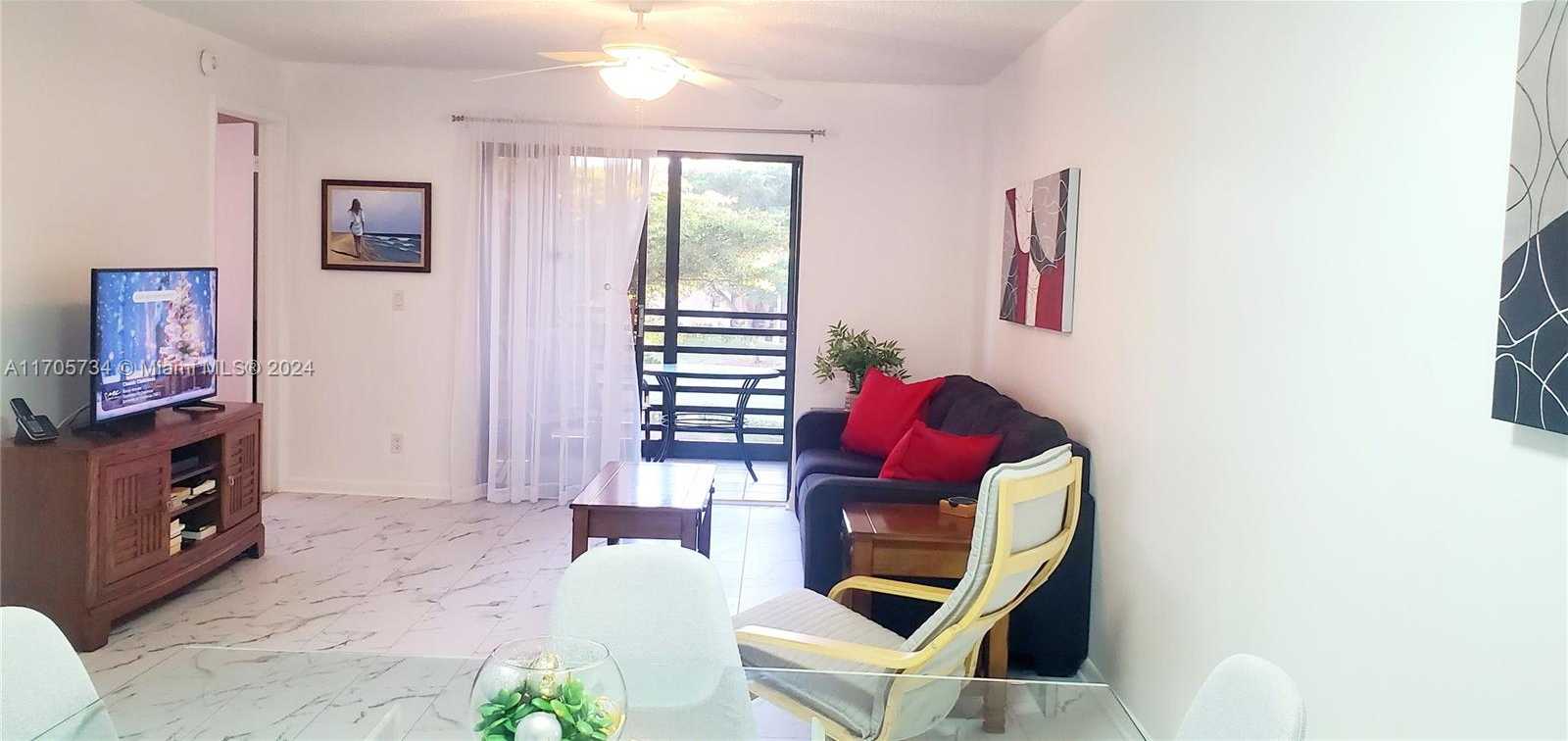 Small Image of 10304 SUNRISE LAKES BLVD #211, Sunrise Number 5