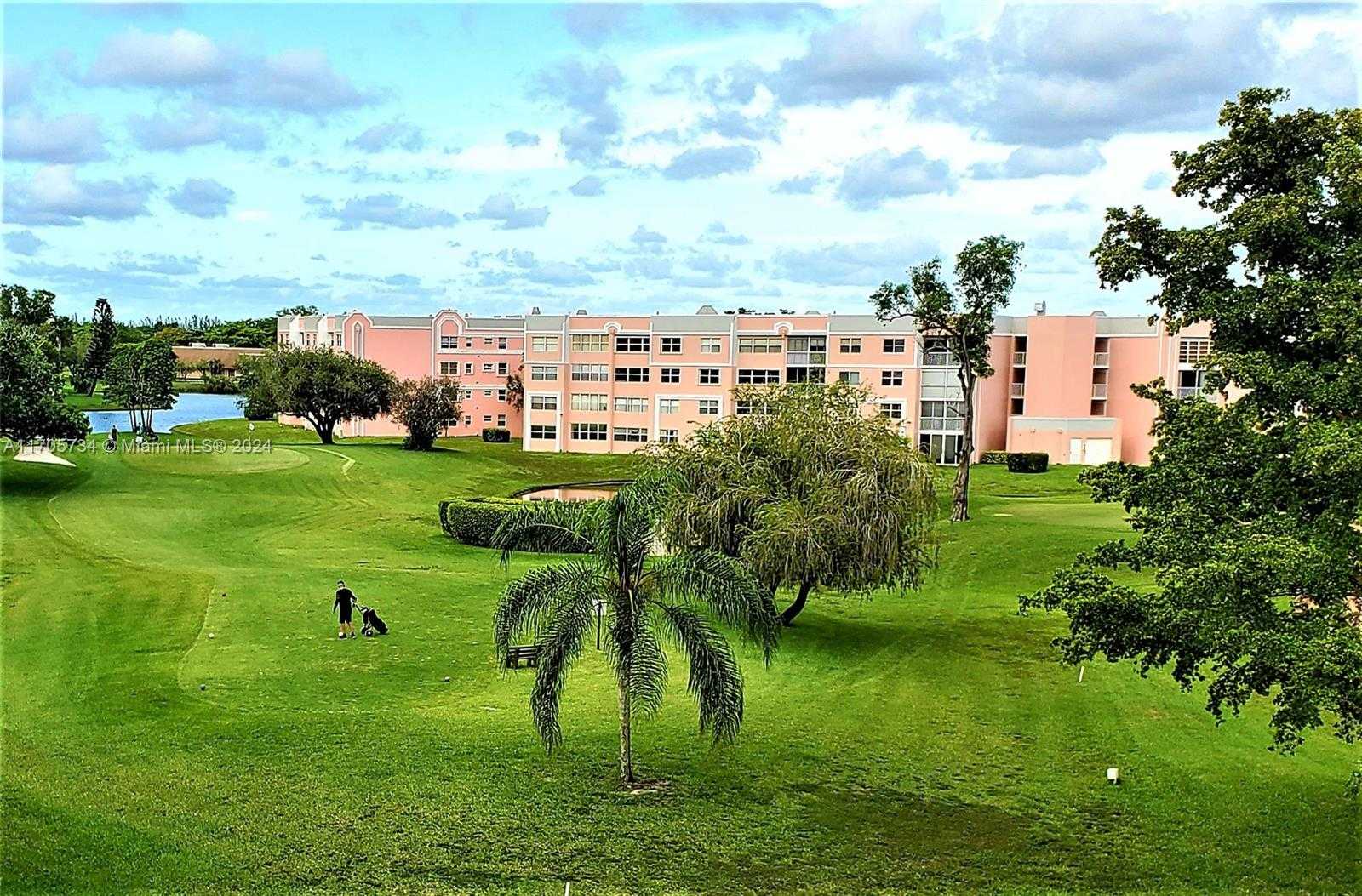 Small Image of 10304 SUNRISE LAKES BLVD #211, Sunrise Number 70