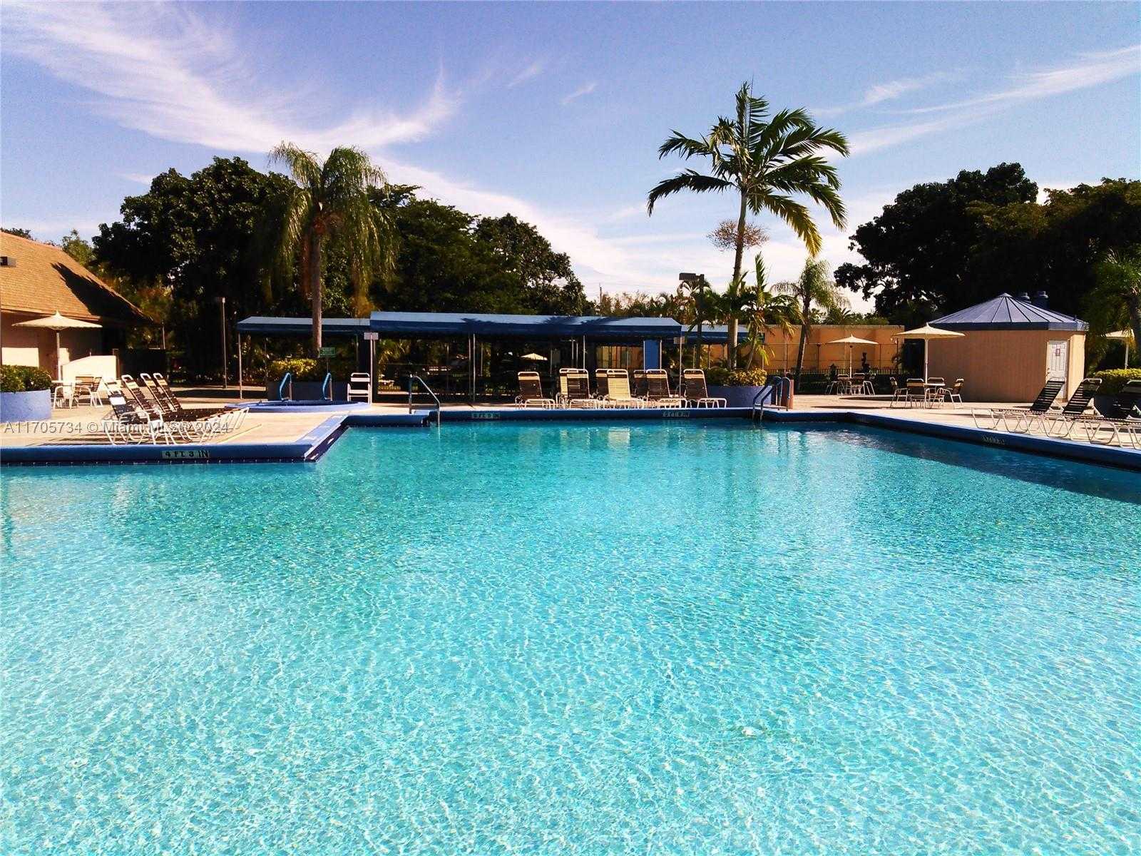 Small Image of 10304 SUNRISE LAKES BLVD #211, Sunrise Number 72
