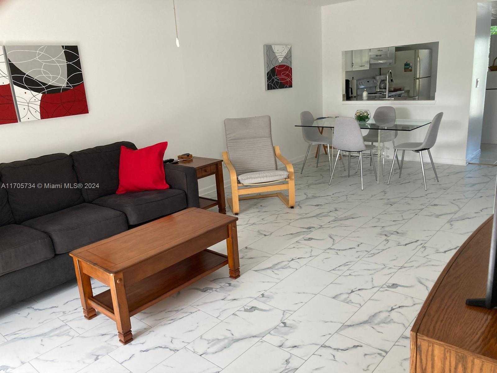 Small Image of 10304 SUNRISE LAKES BLVD #211, Sunrise Number 9
