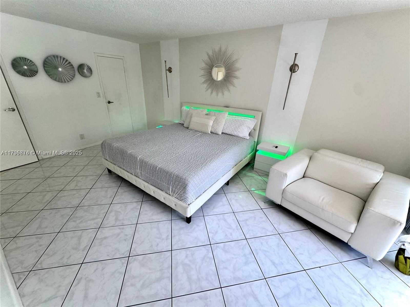 Small Image of 2101 ATLANTIC SHORES BLVD #108, Hallandale Beach Number 17